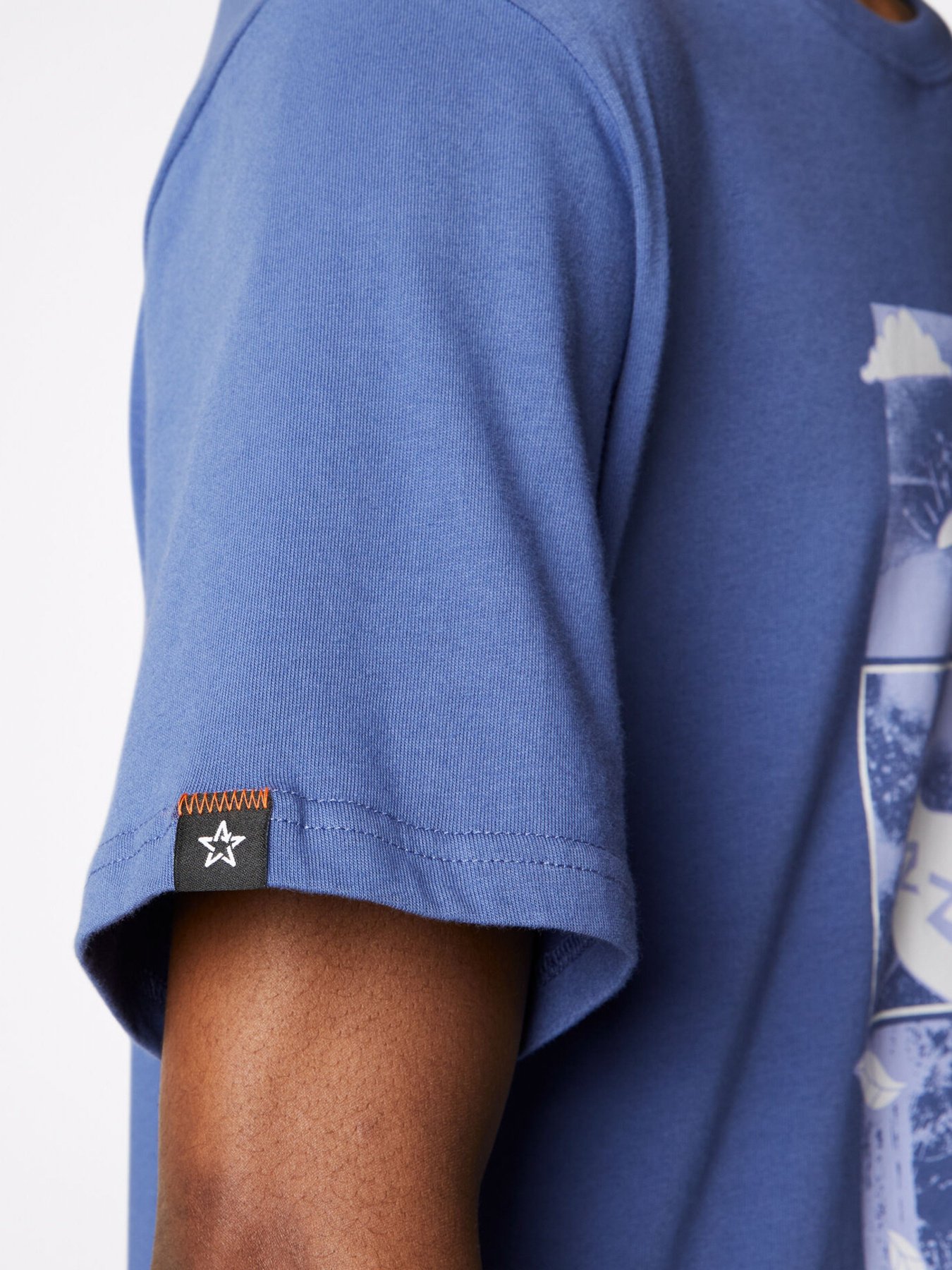 Футболка CONVERSE Comic Graphic модель 10023284-496 Фото