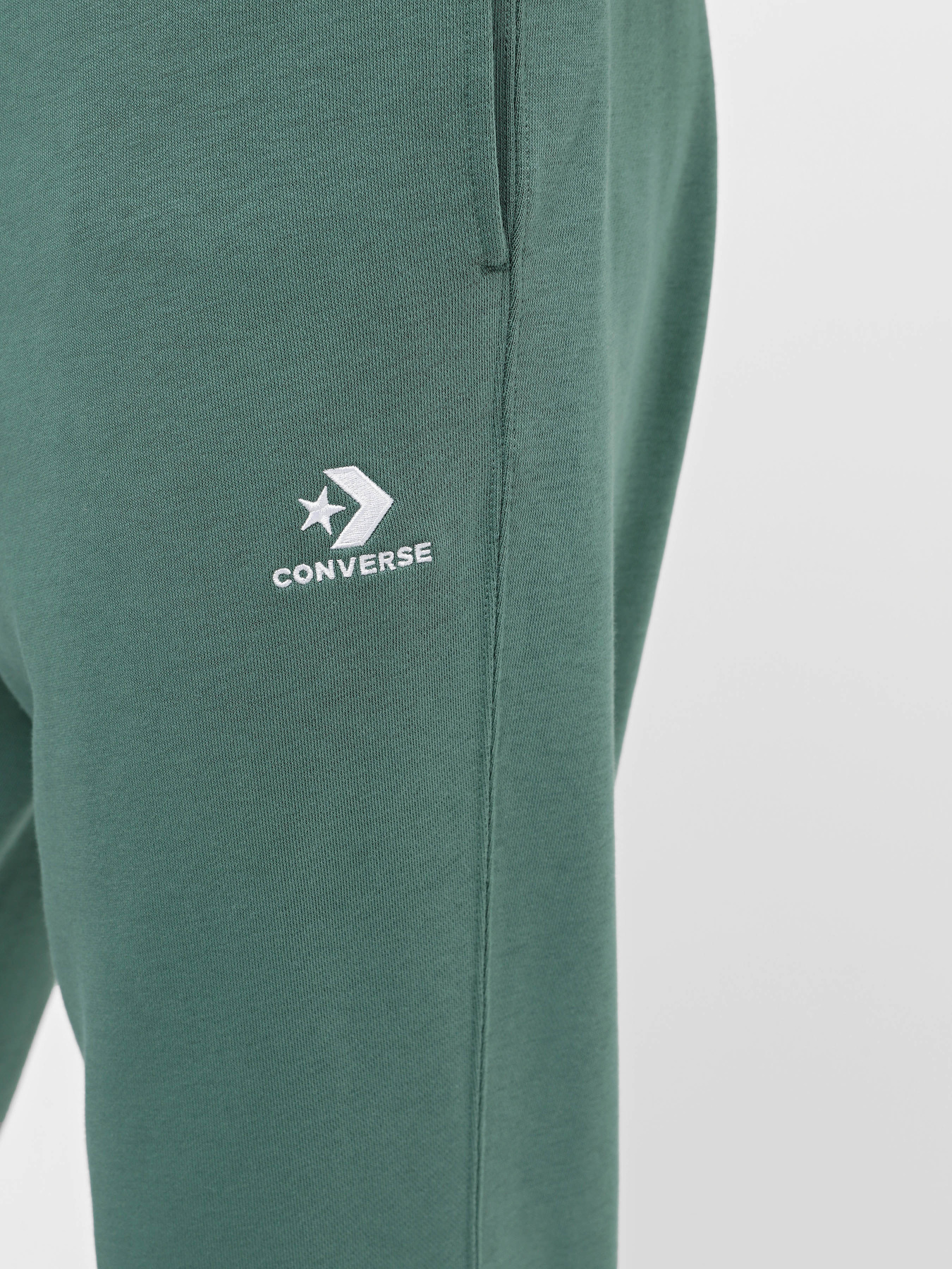 Штани спортивні CONVERSE Standard Fit Wearers Left Star Chev Emb Fleece Ft Модель 10023873-304 Фото