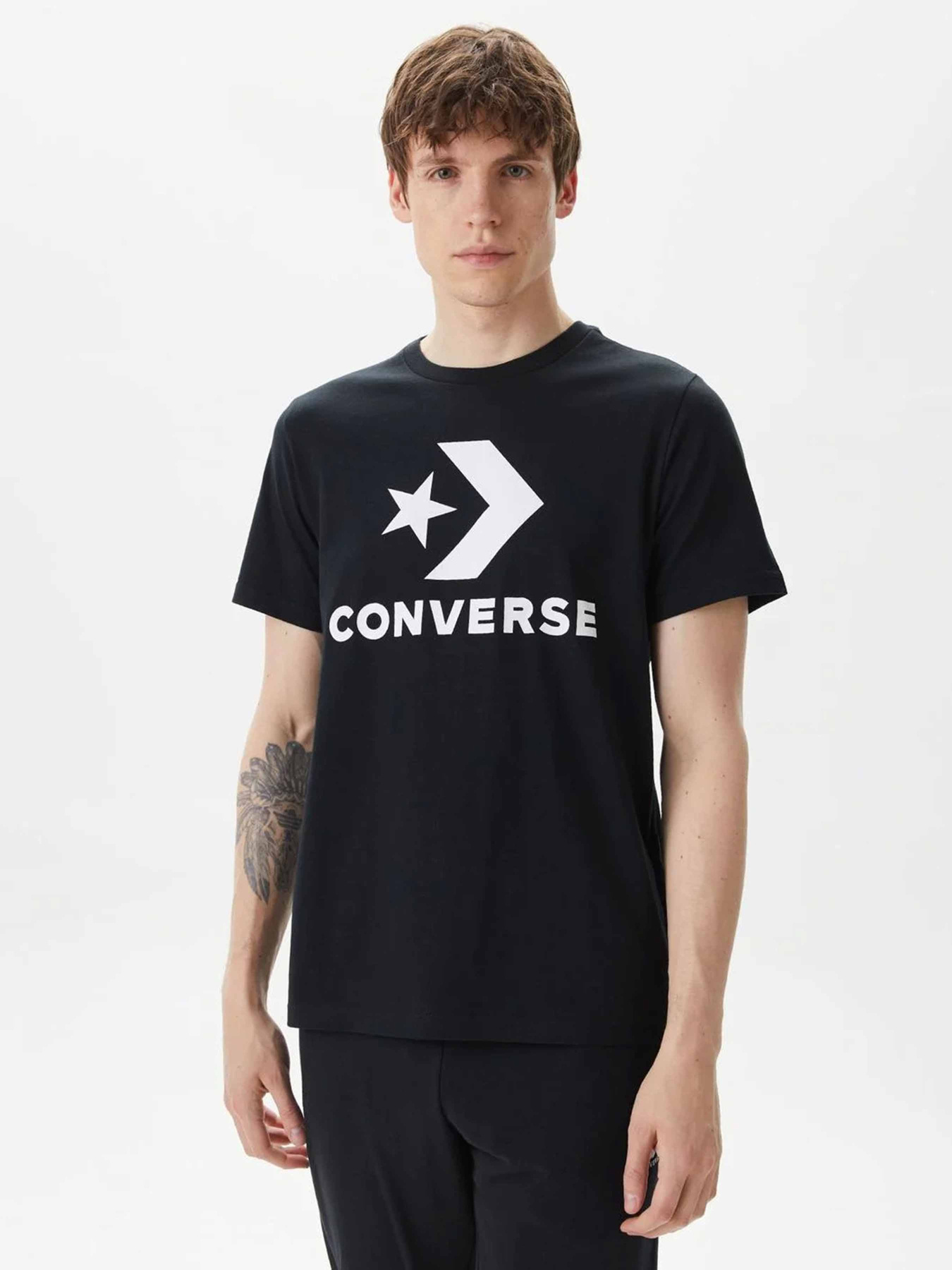 Футболка CONVERSE STANDARD FIT CENTER FRONT LARG модель 10025458-001 Футболка CONVERSE STANDARD FIT CENTER FRONT LARG модель 10025458-001 Фото