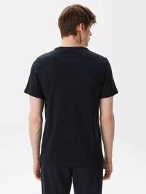 Футболка CONVERSE STANDARD FIT CENTER FRONT LARG модель 10025458-001 Футболка CONVERSE STANDARD FIT CENTER FRONT LARG модель 10025458-001 Фото