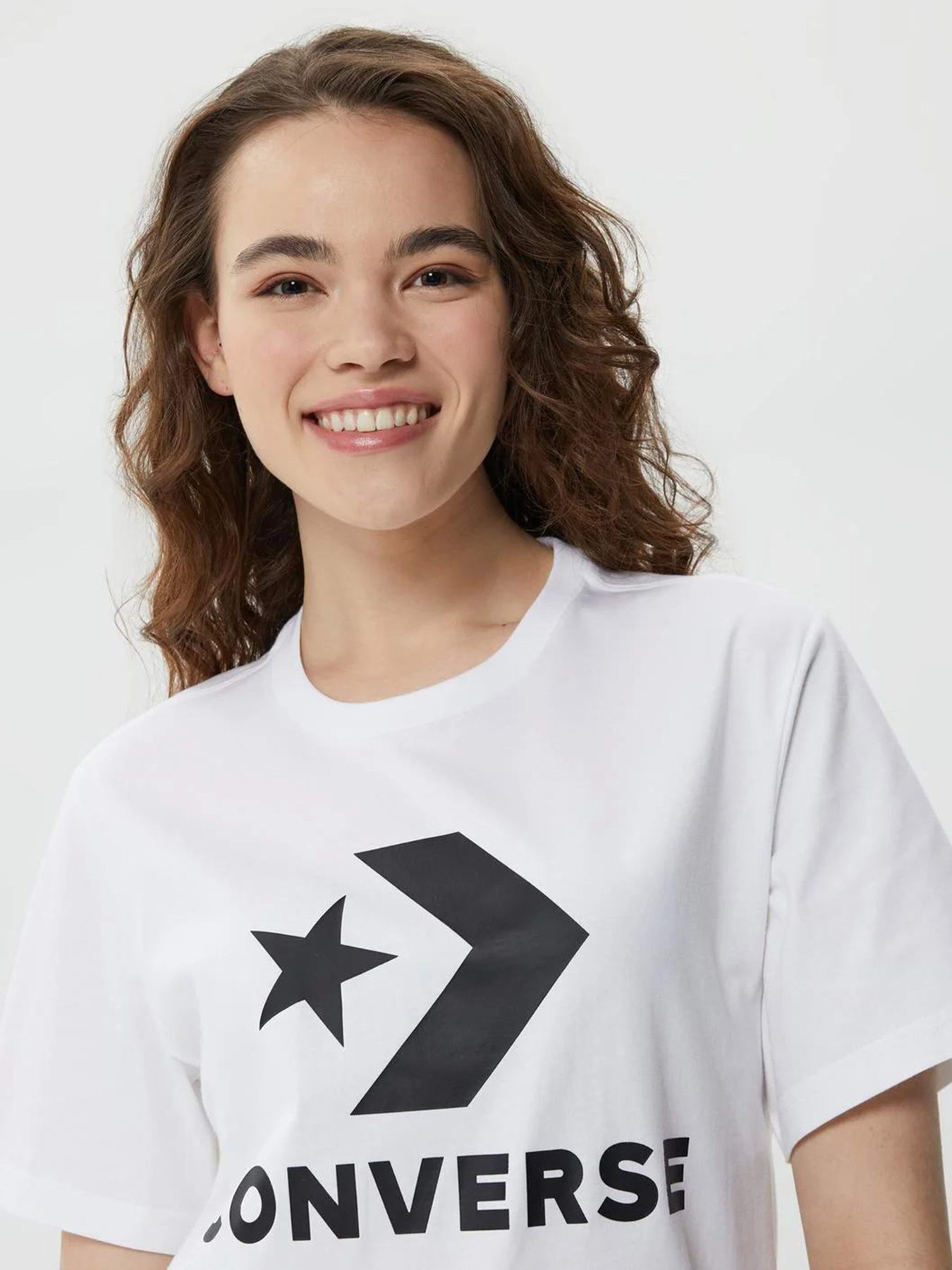 Футболка CONVERSE Standard Fit Center Front Large Logo Star Chev Ss модель 10025458-102 Фото