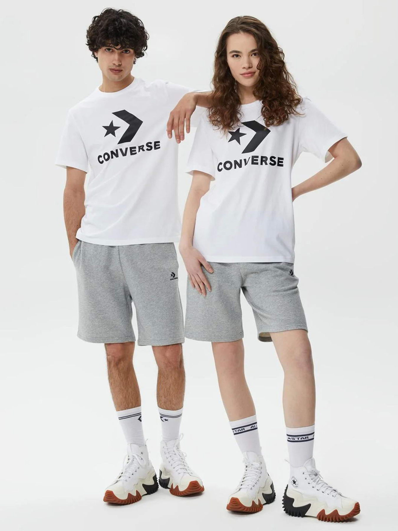 Футболка CONVERSE Standard Fit Center Front Large Logo Star Chev Ss модель 10025458-102 Фото