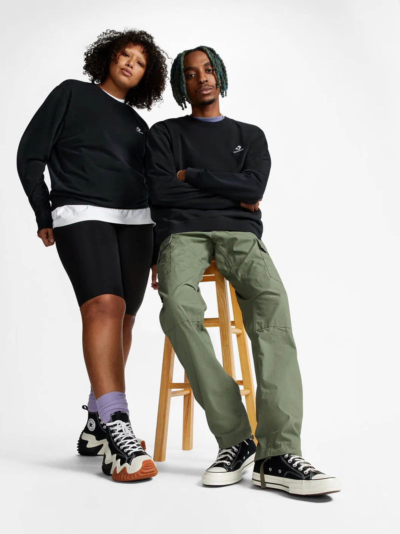 Світшот CONVERSE STAR CHEV EMB CREW FT модель 10023861-001 Фото