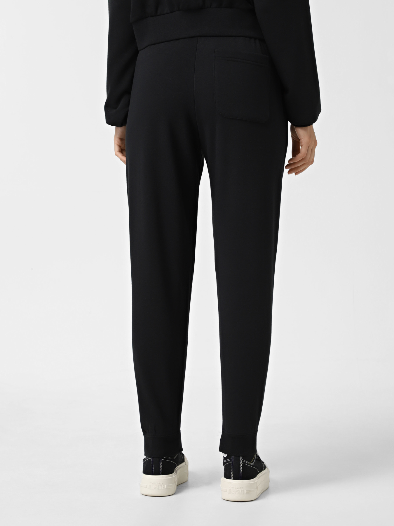 Штаны спортивные CONVERSE Core Chuck Patch модель 10026982-001 Фото