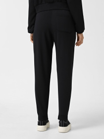 Спортивні штани CONVERSE CORE CHUCK PATCH модель 10026982-001 Спортивні штани CONVERSE CORE CHUCK PATCH модель 10026982-001 Фото