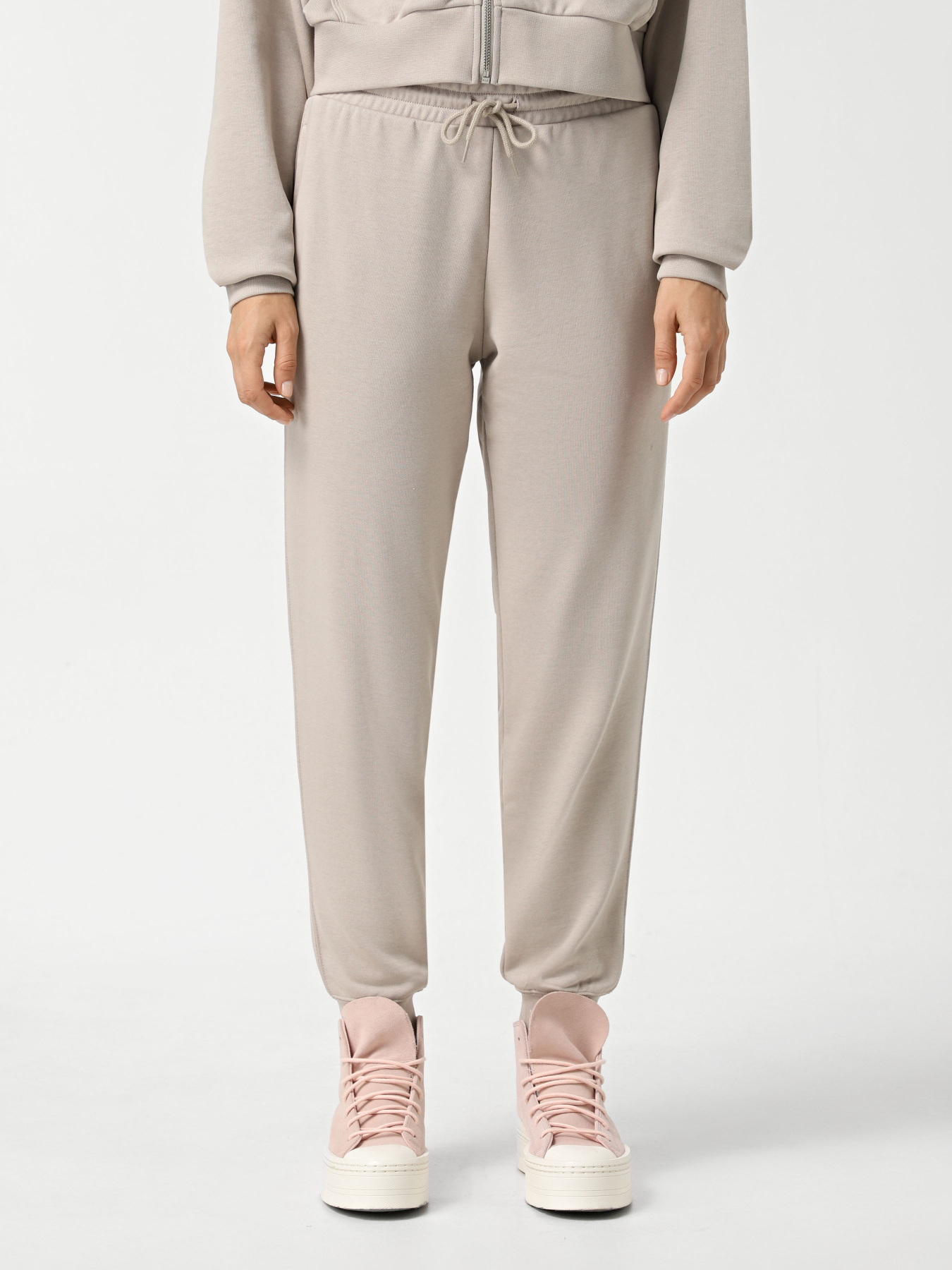 Штаны спортивные CONVERSE Core Chuck Patch модель 10026982-251 Фото