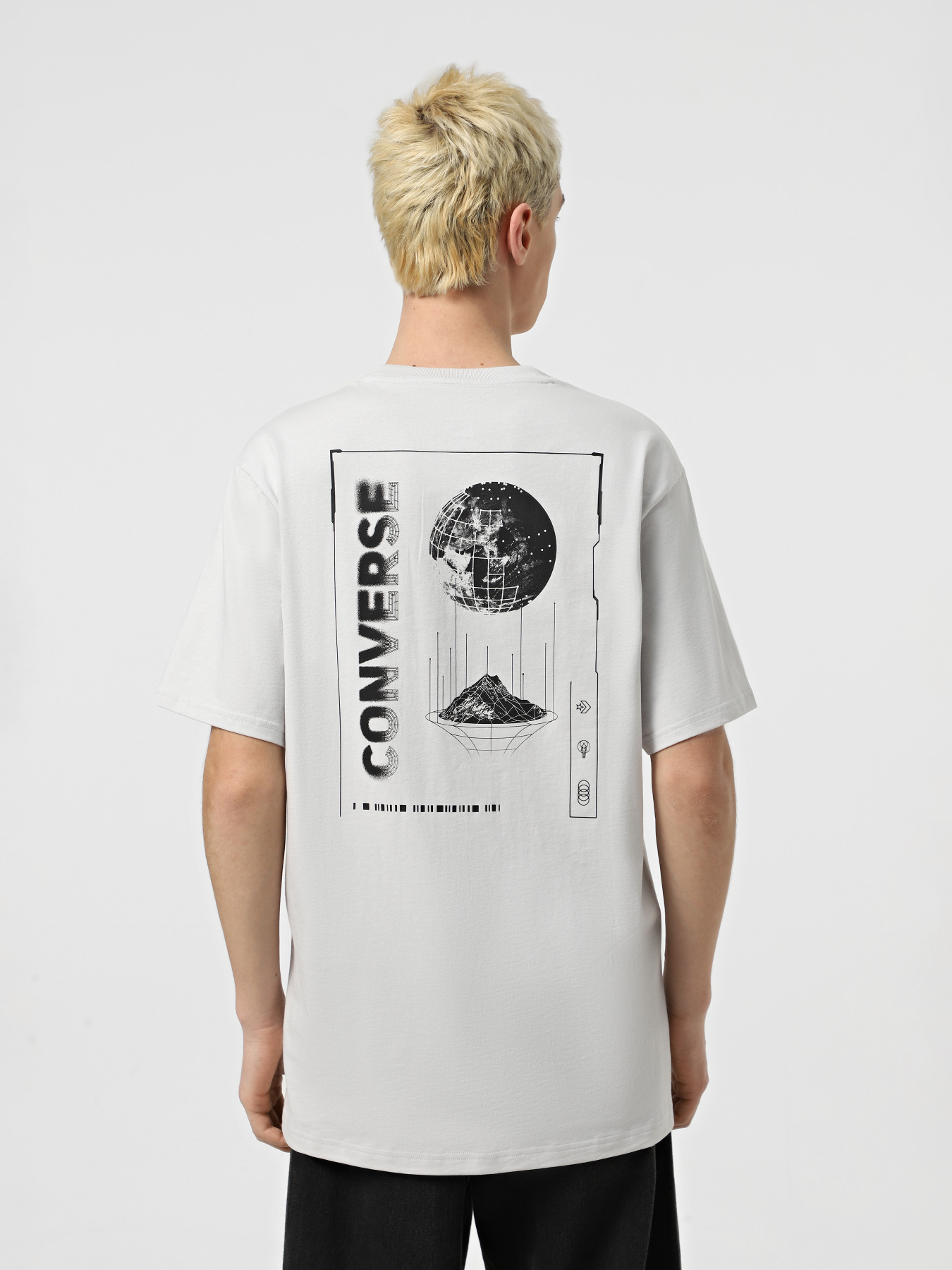 Футболка CONVERSE OTHER WORLDLY TRANSMISSIONS модель 10027367-095 Футболка CONVERSE OTHER WORLDLY TRANSMISSIONS модель 10027367-095 Фото