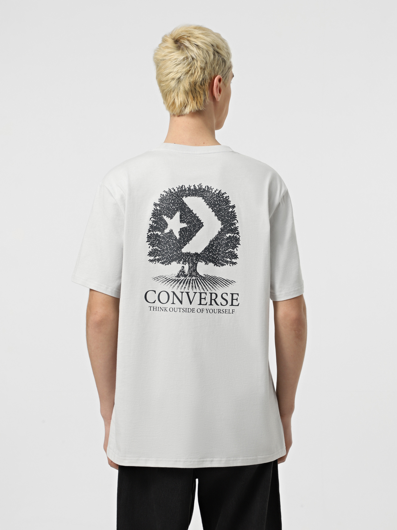 Футболка CONVERSE THINK OUTSIDE модель 10027666-095 Футболка CONVERSE THINK OUTSIDE модель 10027666-095 Фото