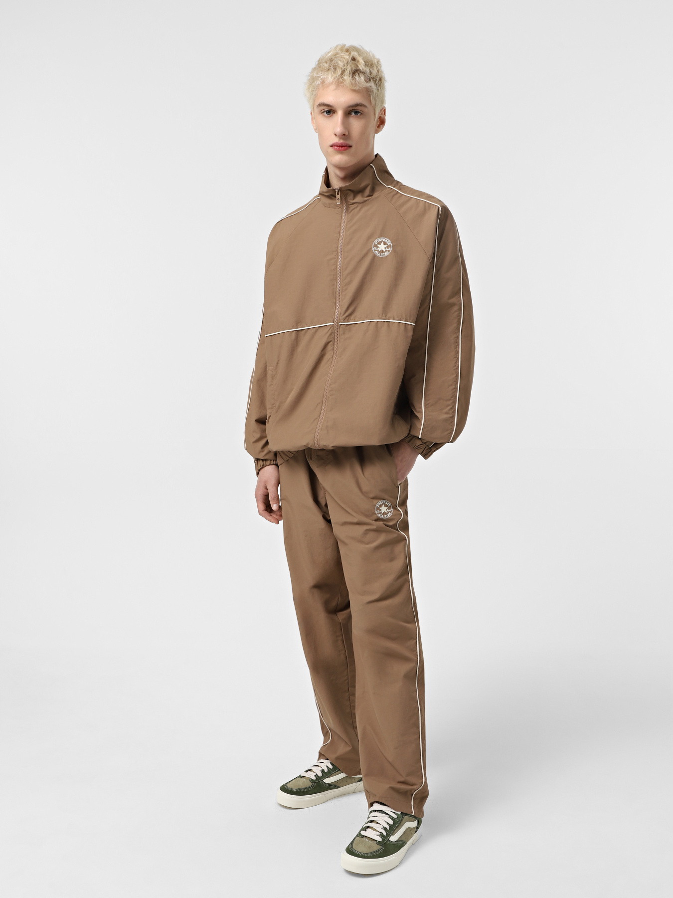 Вітровка CONVERSE RETRO CHUCK ELEVATED STARSPRIN модель 10026708-230 Фото