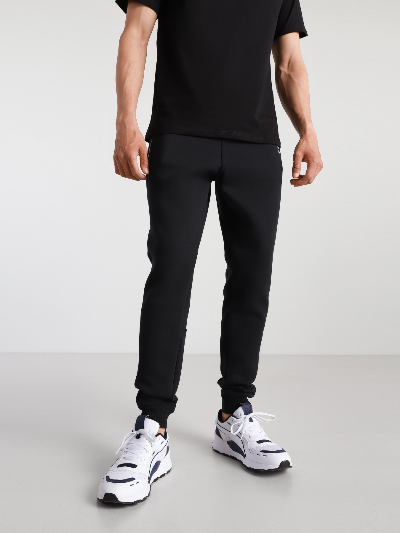 Штаны спортивные CONVERSE COURT LIFESTYLE SLIM модель 10021493-001 Фото