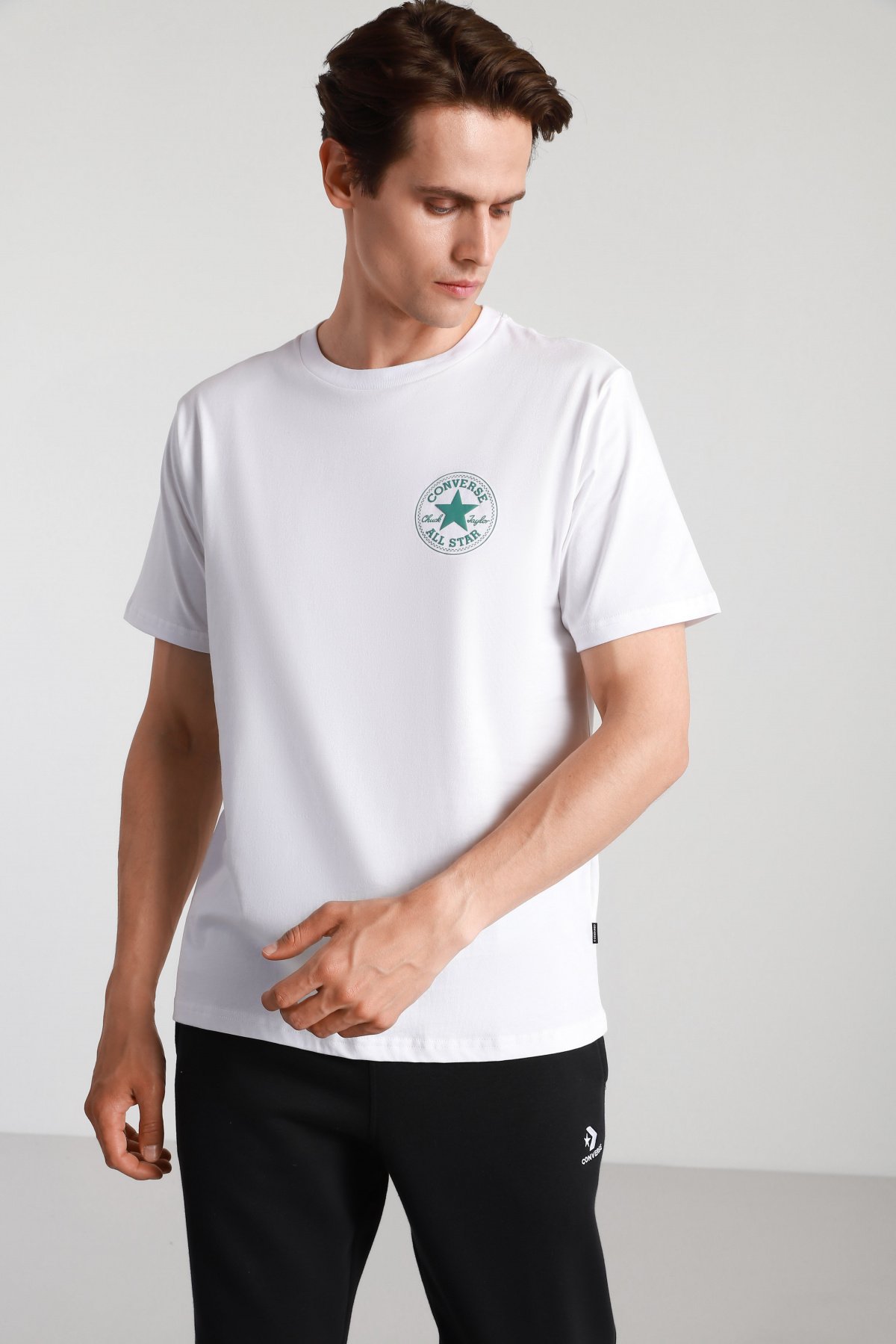 Футболки и поло CONVERSE Puffed Chuck Patch модель 10021631-102 Фото