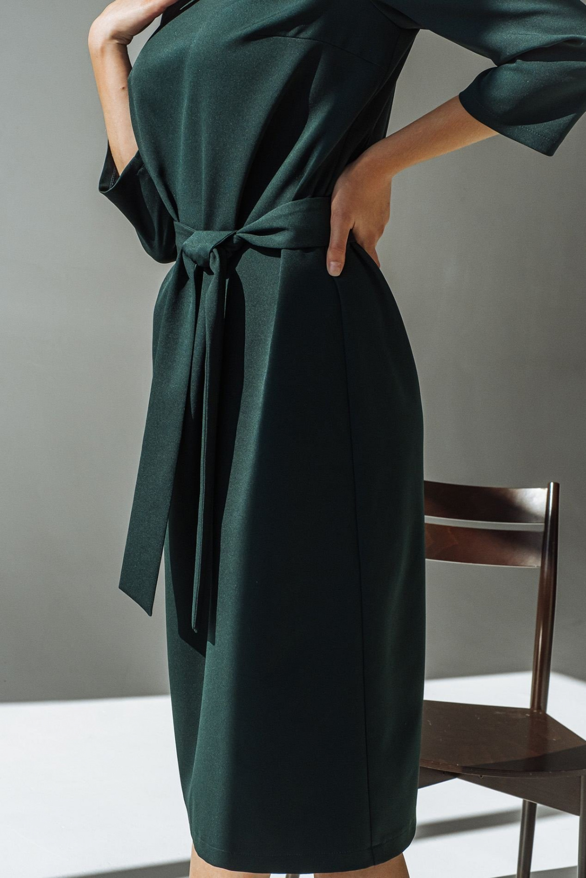 Платья VOVK модель 09568 смарагдовий Фото