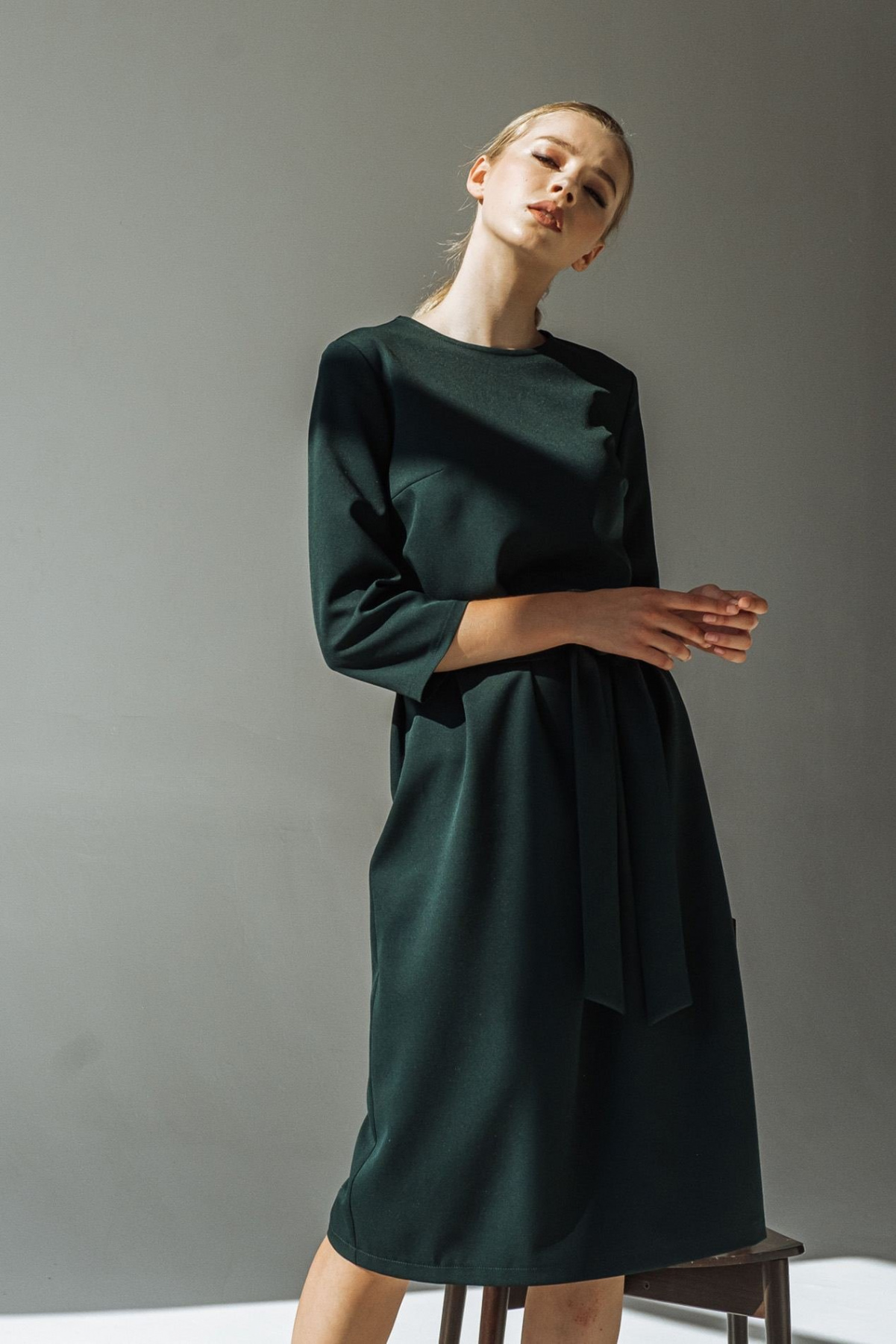 Платья VOVK модель 09568 смарагдовий Фото