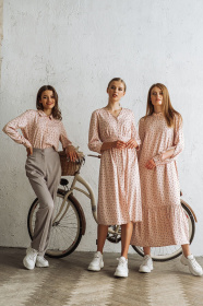 Платья VOVK модель 08757 троянди Фото