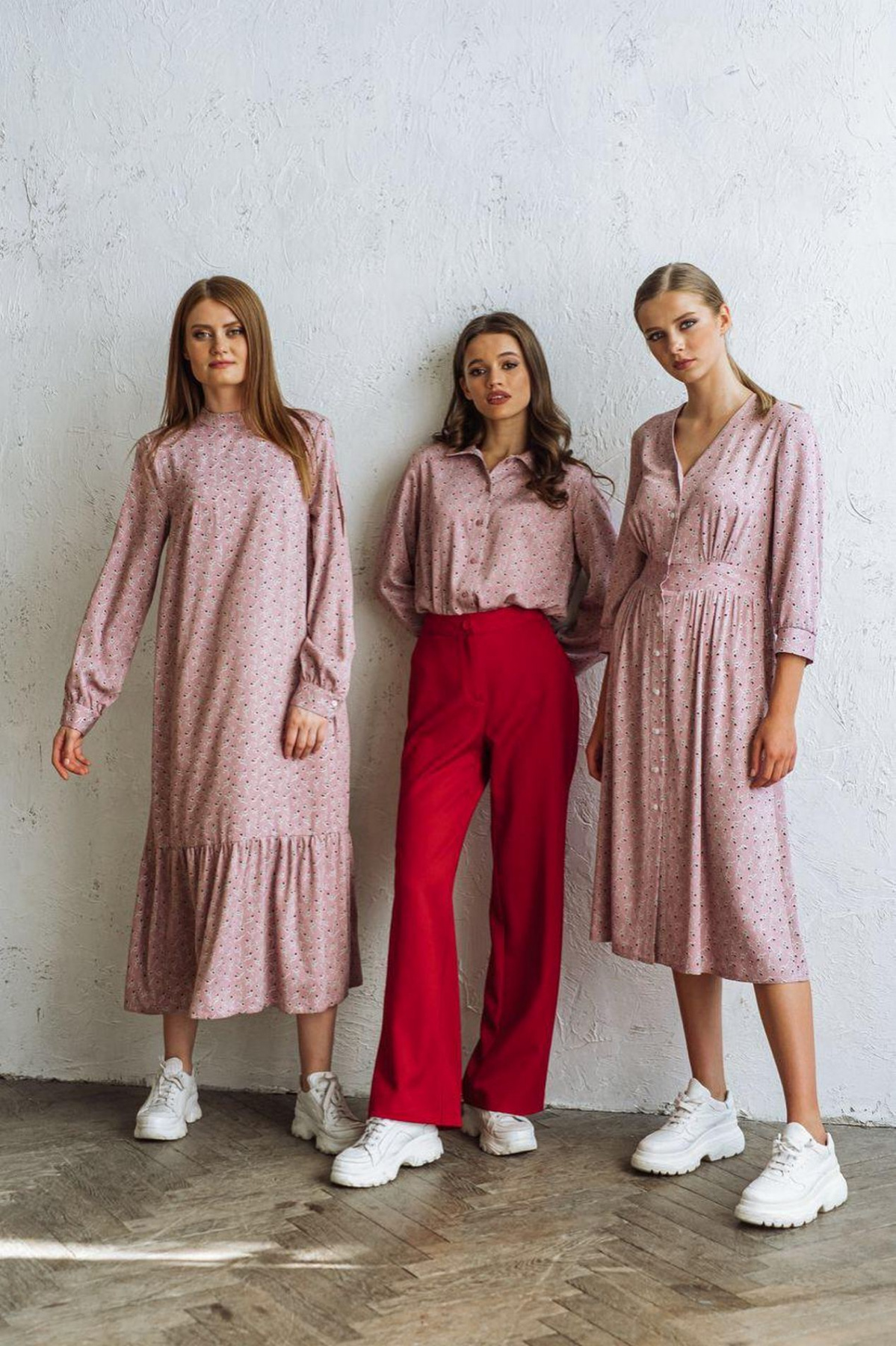 Платья VOVK модель 08753 троянди Фото