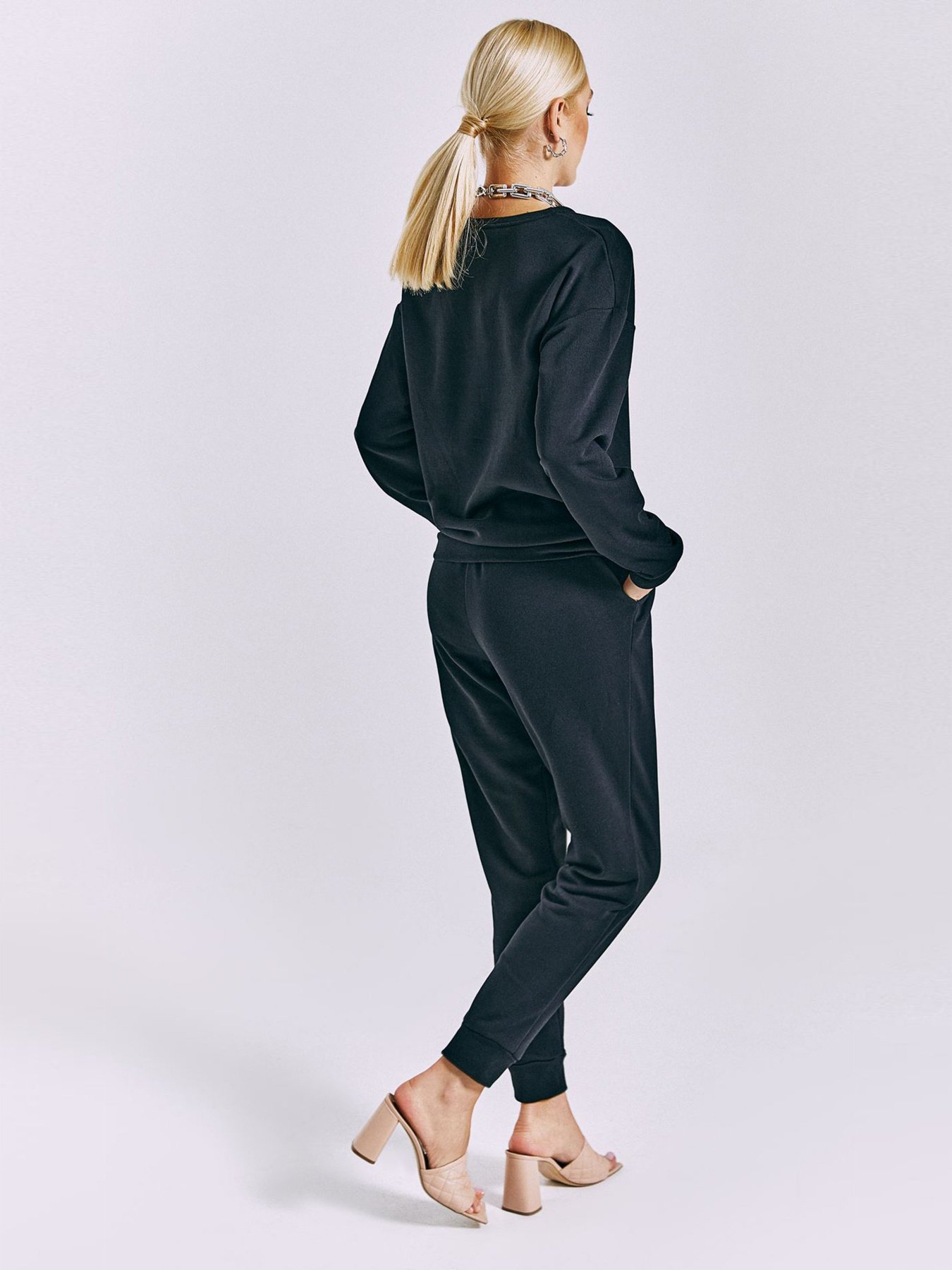 Костюми VOVK модель 010757 чорний Фото