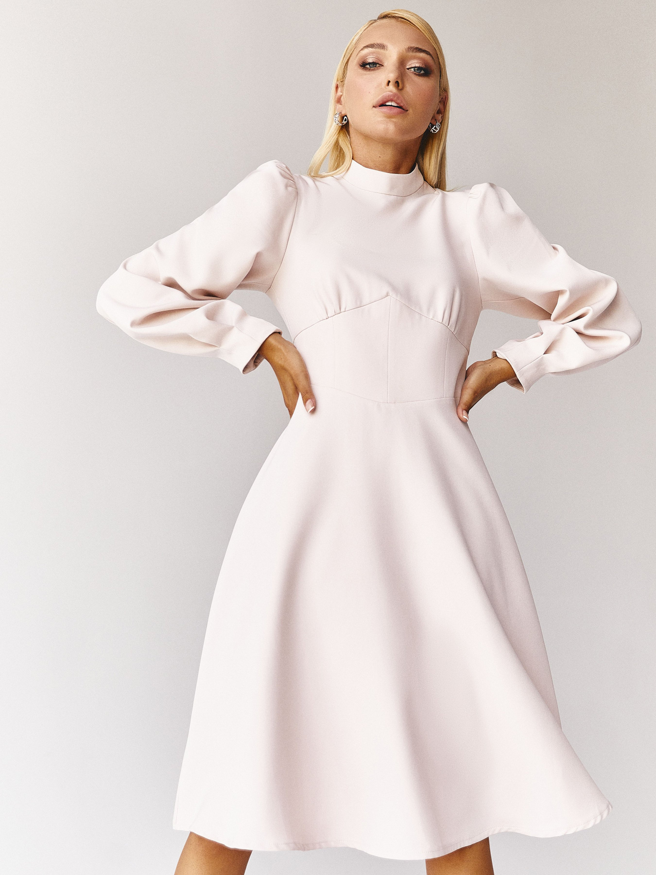 Платья VOVK модель 011548 пудровий Фото