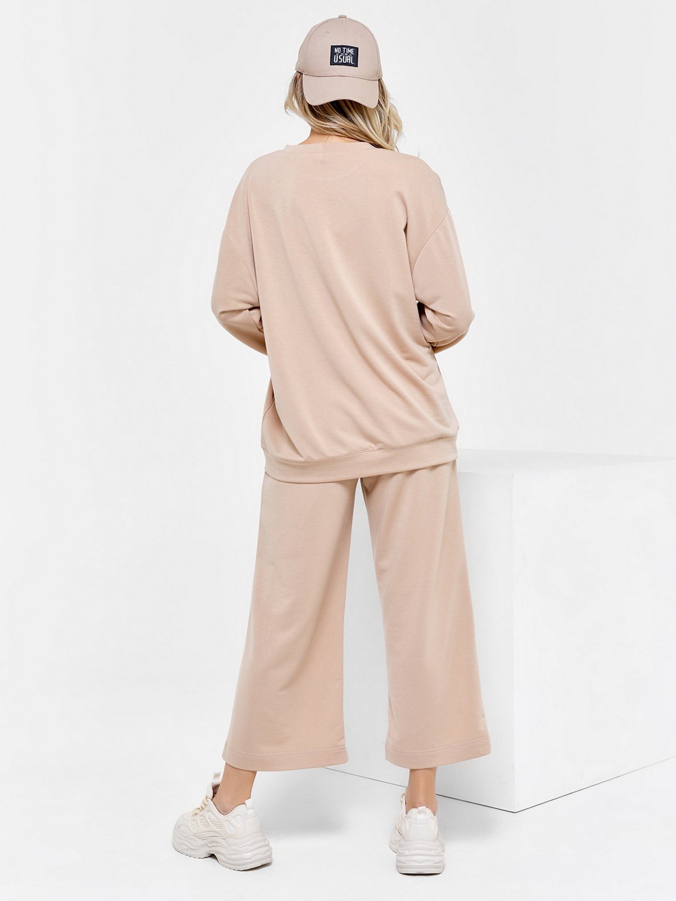 Спортивный костюм ISSA Plus модель 12544_бежевый Фото