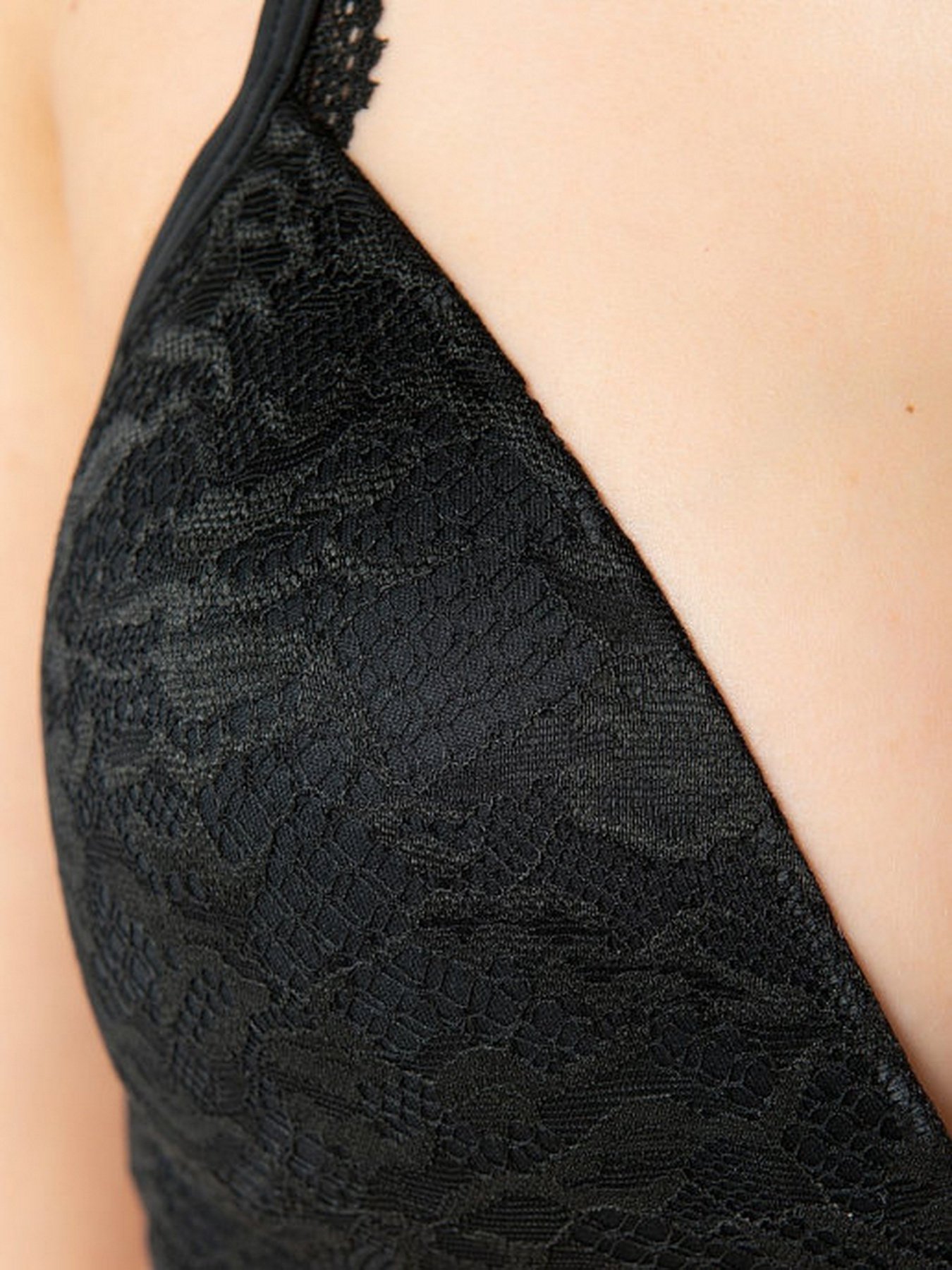 Бюстгальтер Calvin Klein Underwear модель QF6199E_UB1 Фото