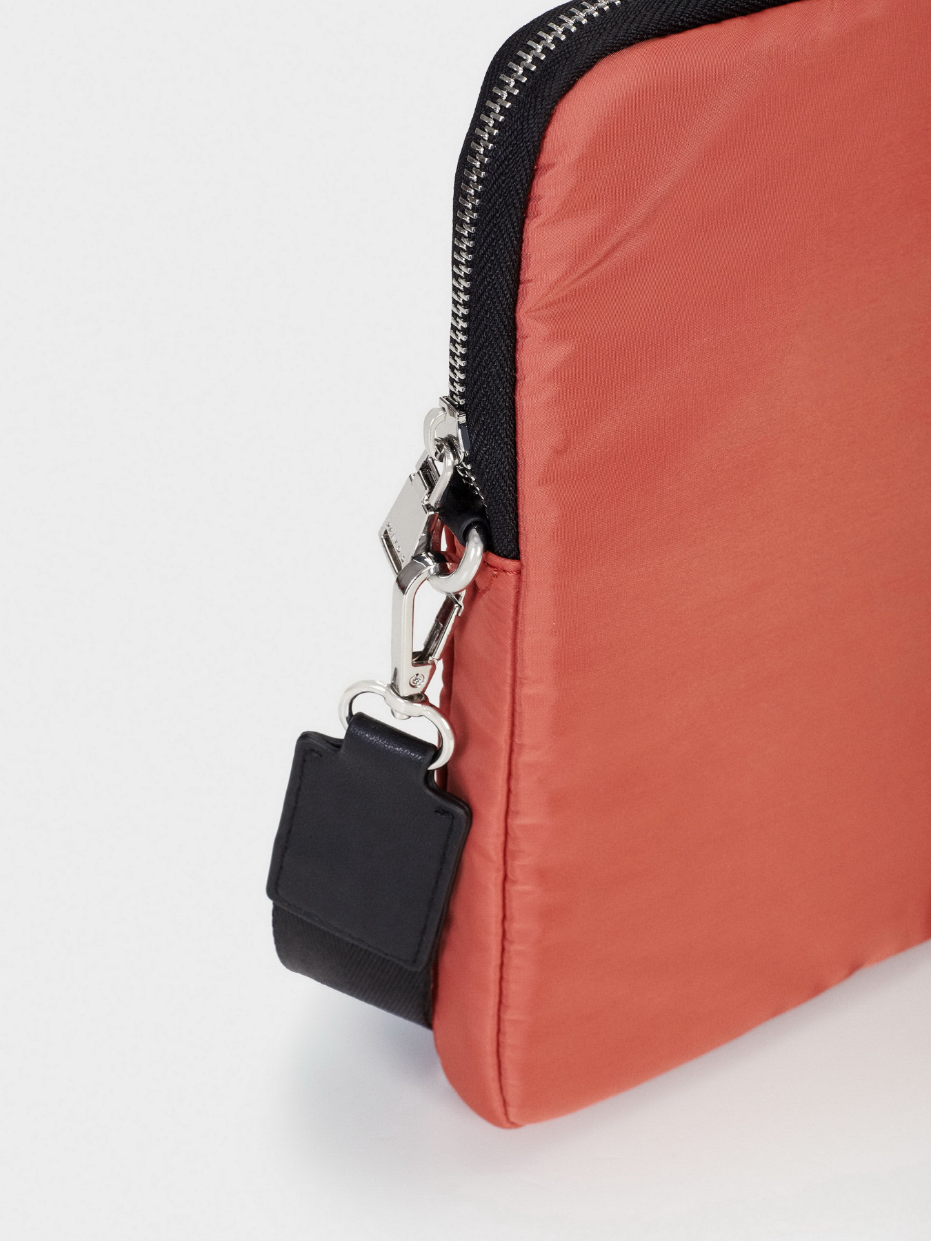 Сумка для ноутбука Parfois модель 5606428957220 Фото