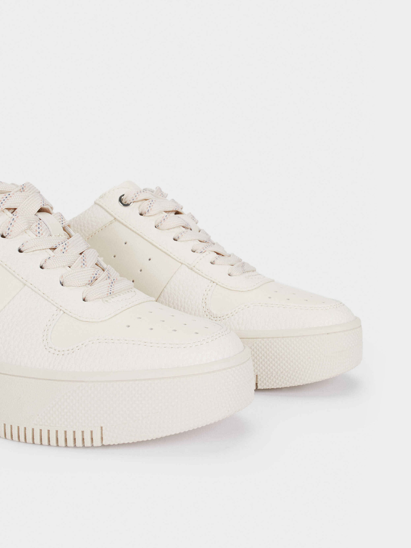 Кроссовки Parfois модель 185460_WT Фото