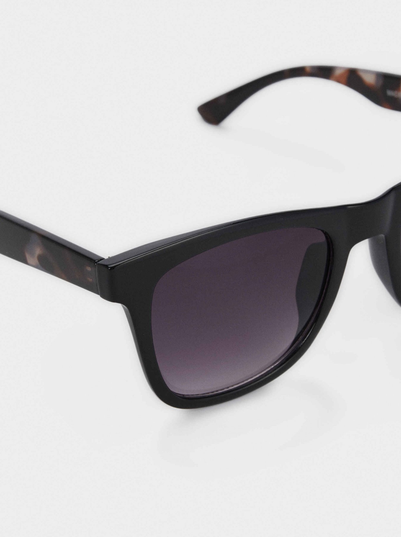 Солнцезащитные очки Parfois модель 177075_BK Фото