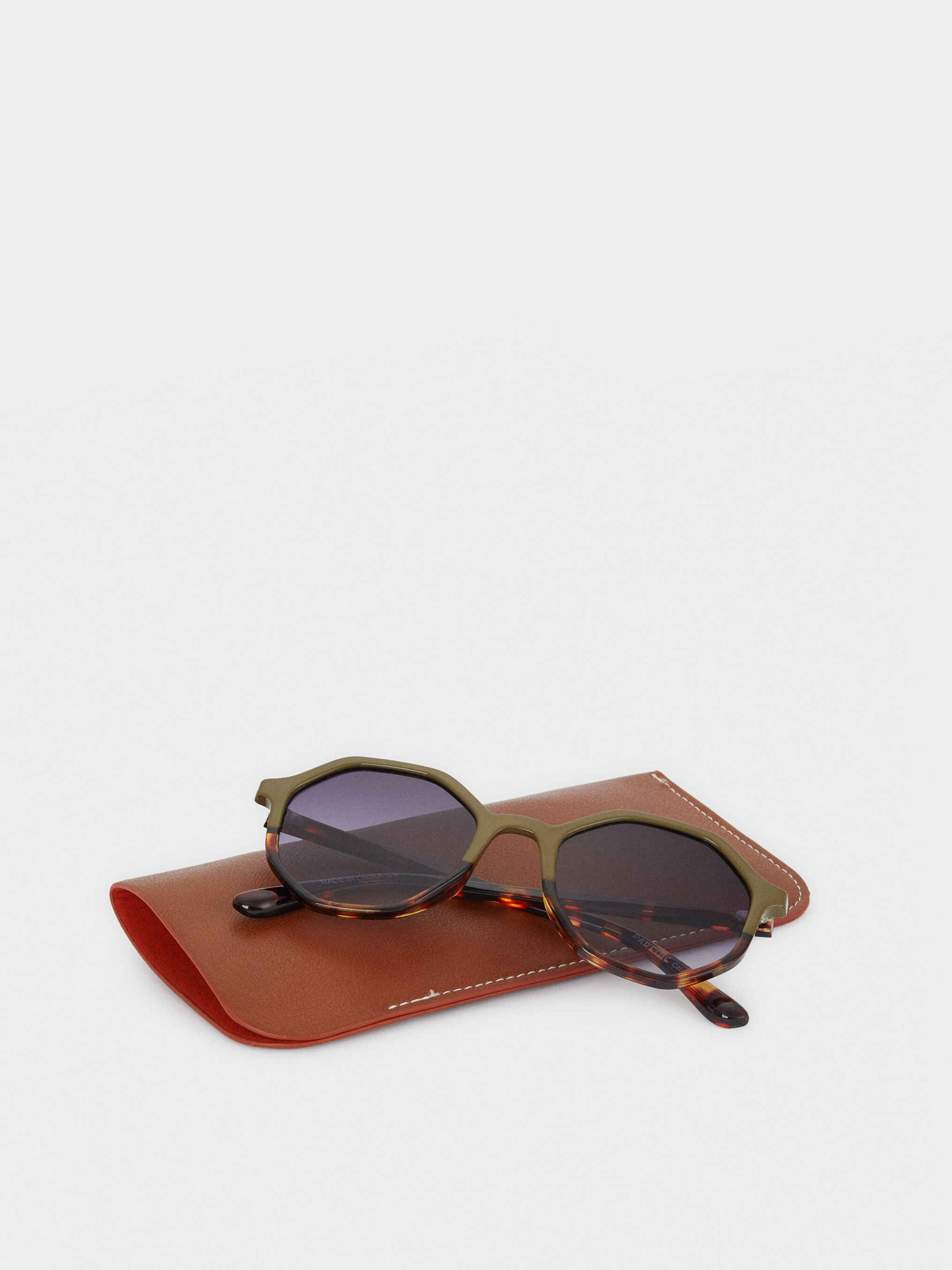 Солнцезащитные очки Parfois модель 177226_OL Фото