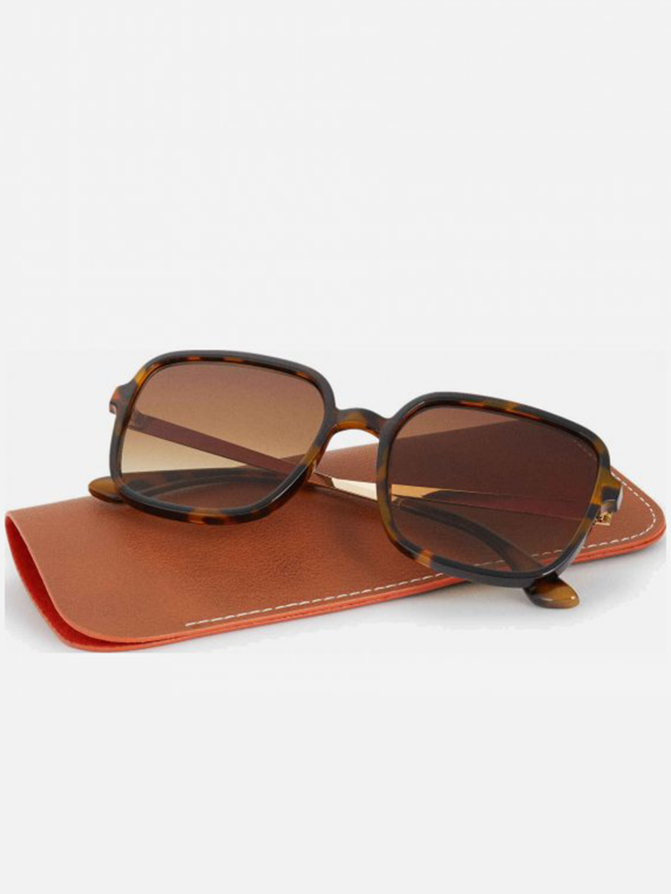 Солнцезащитные очки Parfois модель 5606428943117 Фото