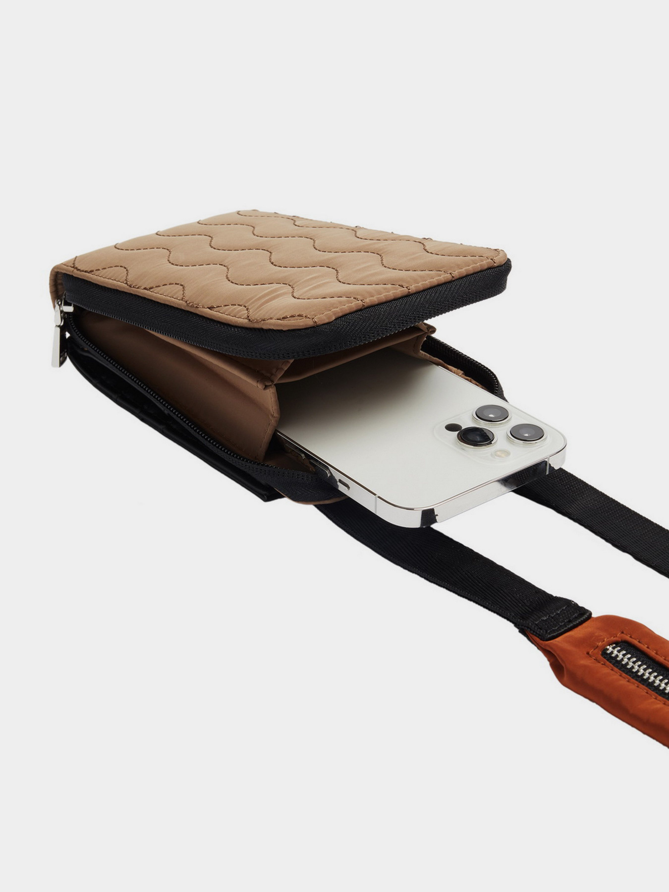 Аксесуари для смартфонів Parfois модель 5608348048910 Фото