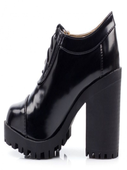 Сандалии AGATHA RUIZ DE LA PRADA модель YV174 — фото - INTERTOP