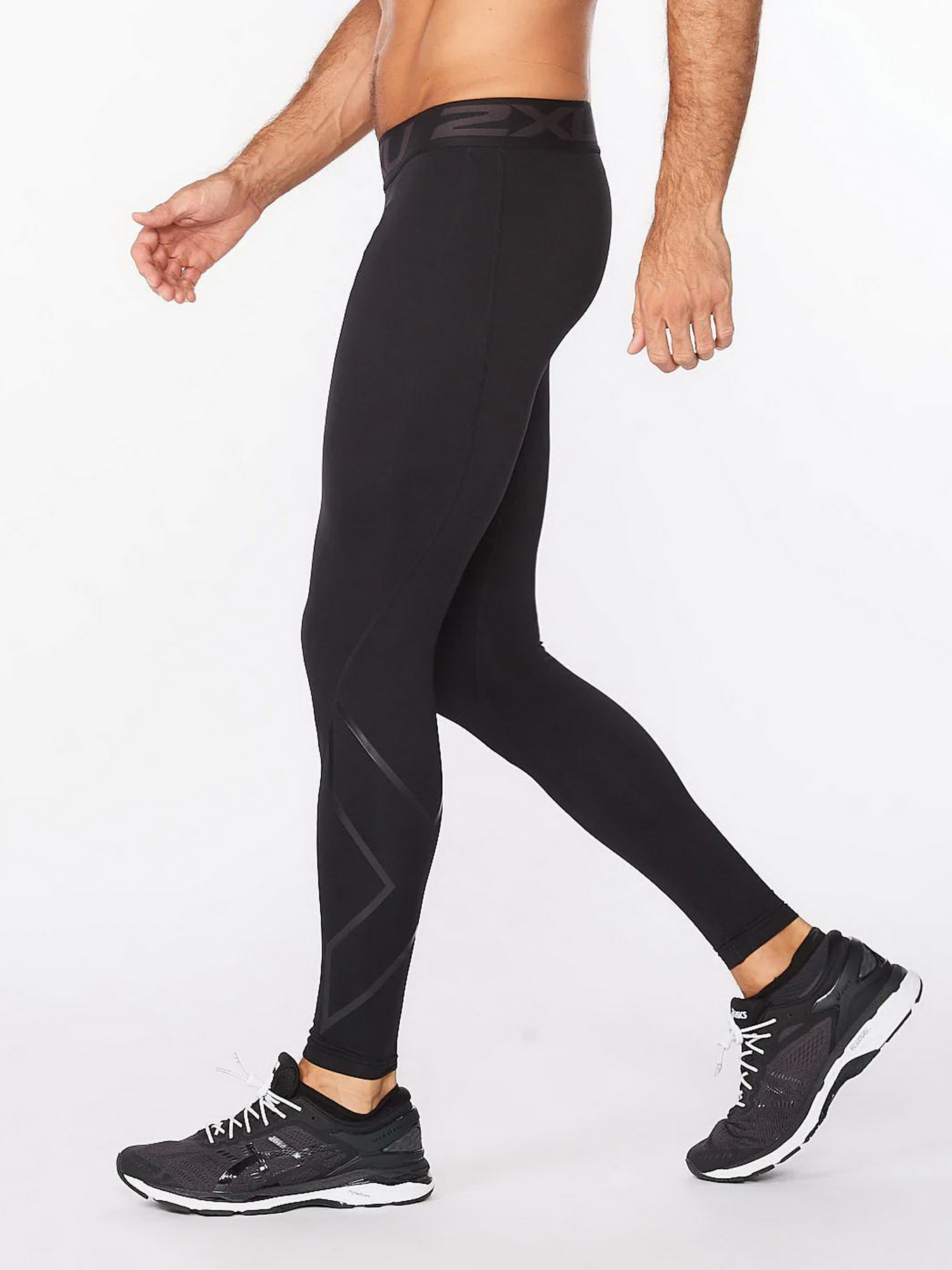 Тайтсы 2XU Ignition модель MA6552b-BLK/NRO Фото