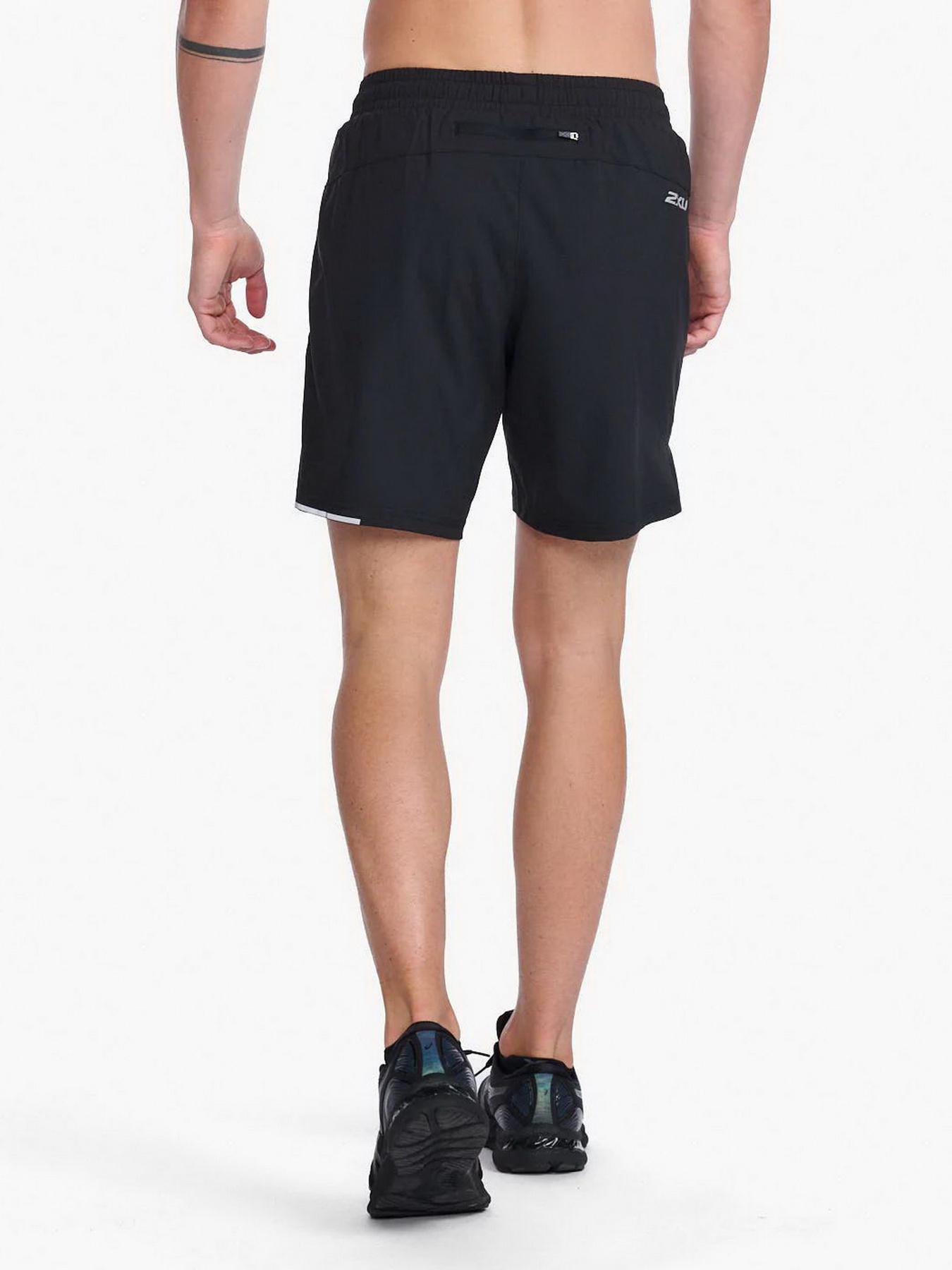 Шорты спортивные 2XU Aero 7" модель MR6904b-BLK/SRF Фото