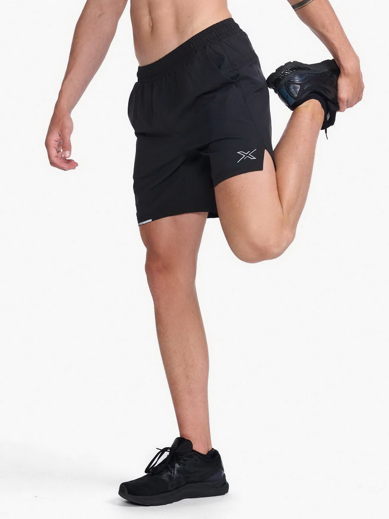 Шорты спортивные 2XU Aero 7" модель MR6904b-BLK/SRF Фото