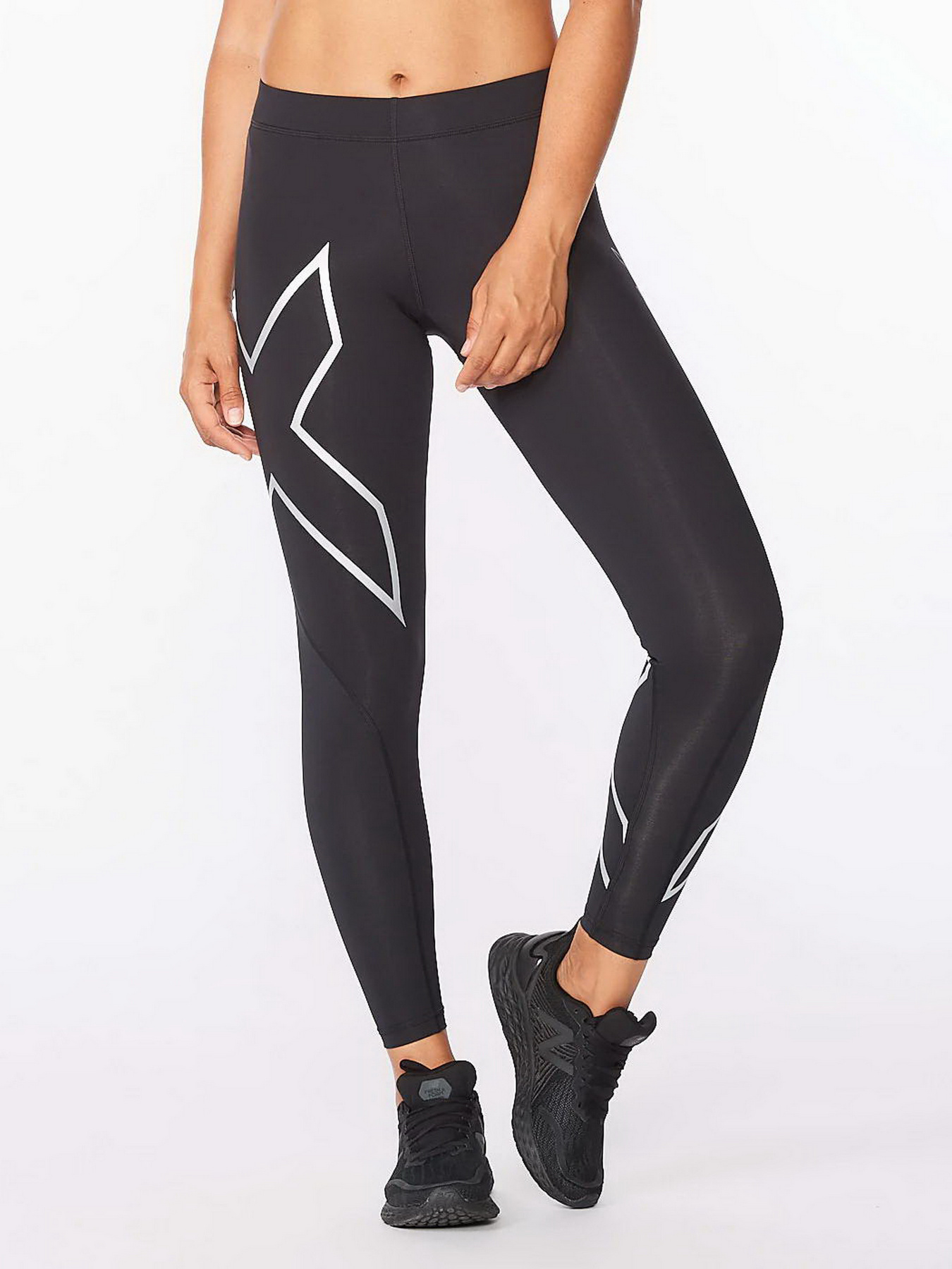 Спортивные леггинсы 2XU Core модель WA4173b-BLK/SIL Фото