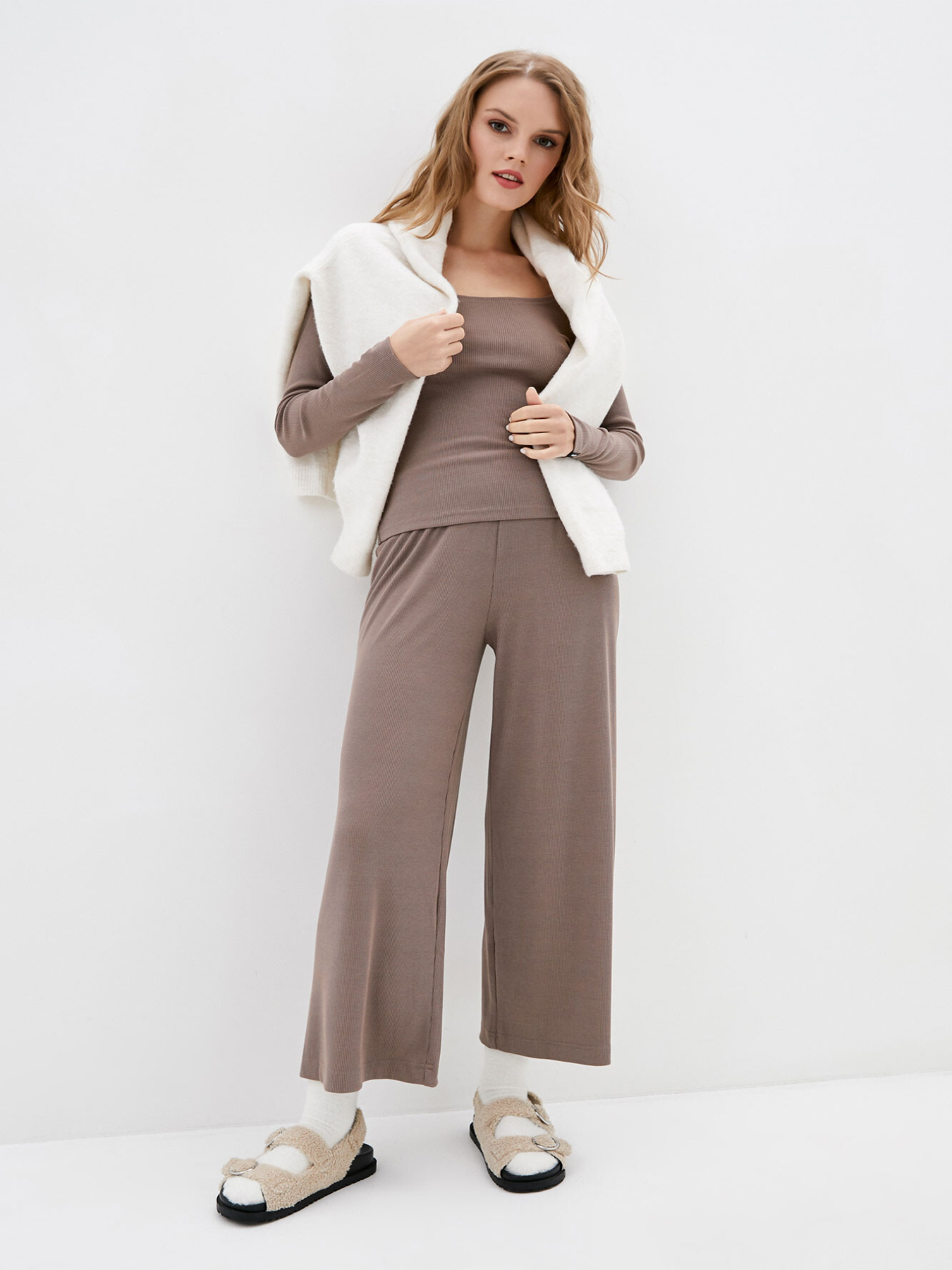 Кроссовки повседневные PIKOLINOS модель M7H-8116C1_OLMO Фото