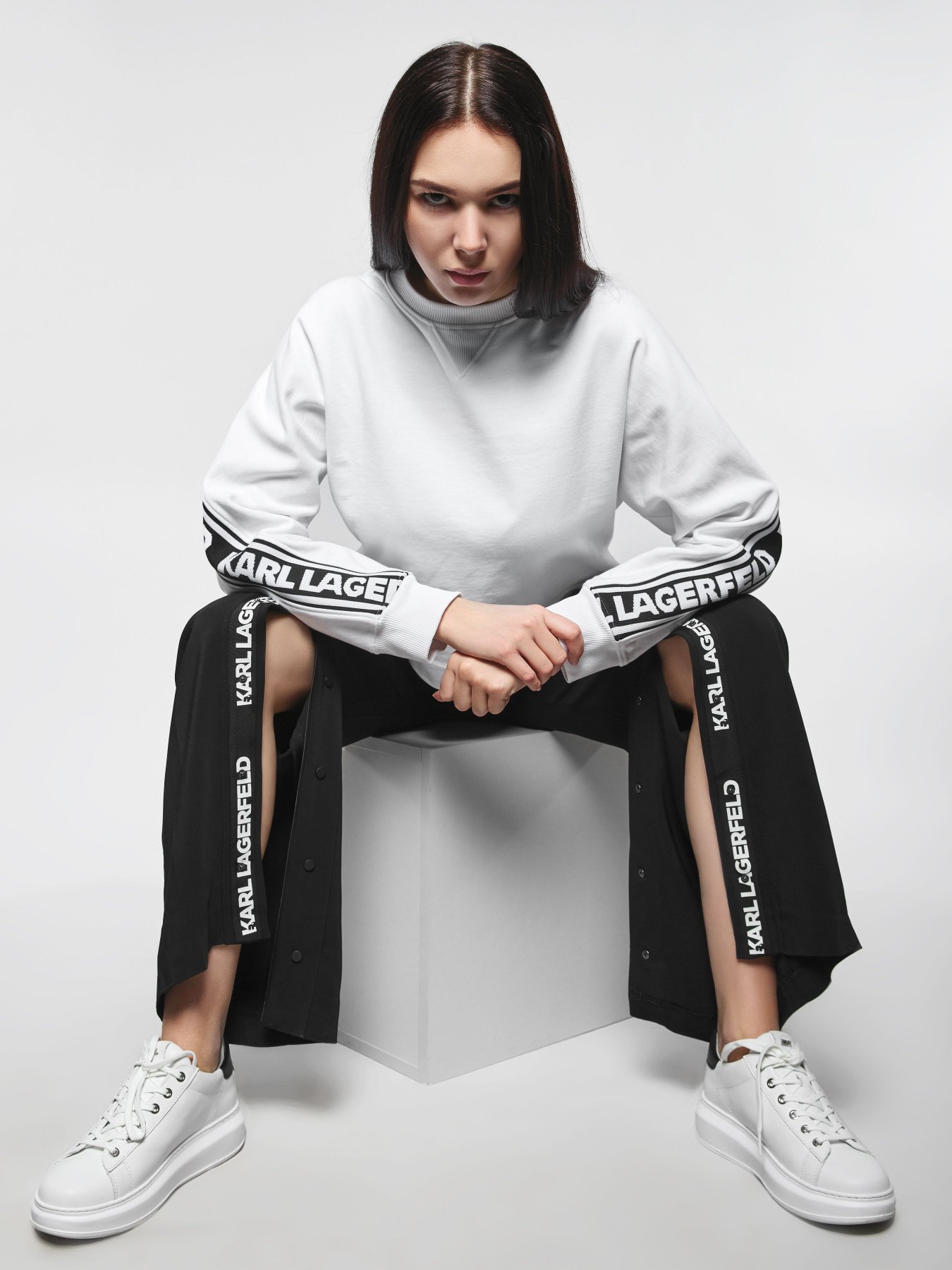 Штани повсякденні Karl Lagerfeld модель 96KW1000_999_0041 Фото