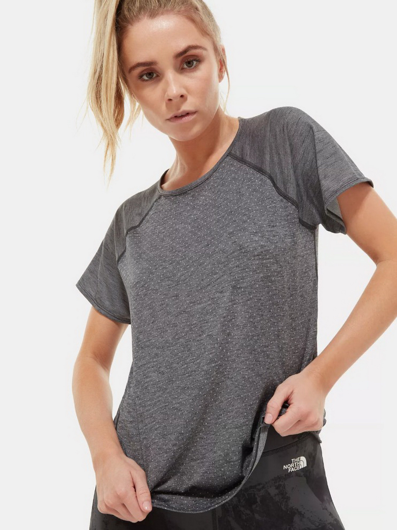 Футболка спортивная The North Face Active Trail Jacquard модель NF0A4AQVDYZ1 Фото