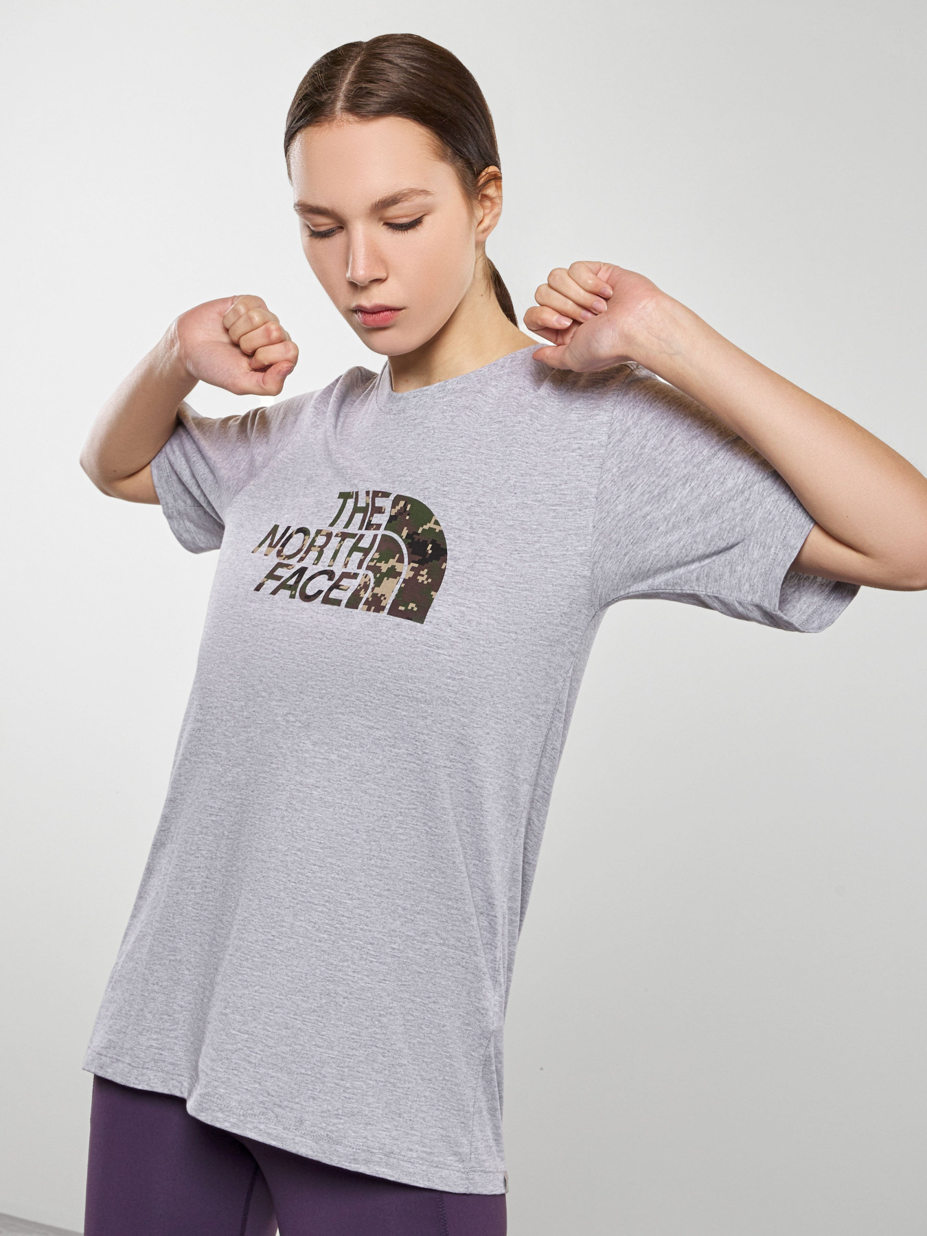 Футболки и поло The North Face Boyfriend Easy модель NF0A4M5PDYX1 Фото