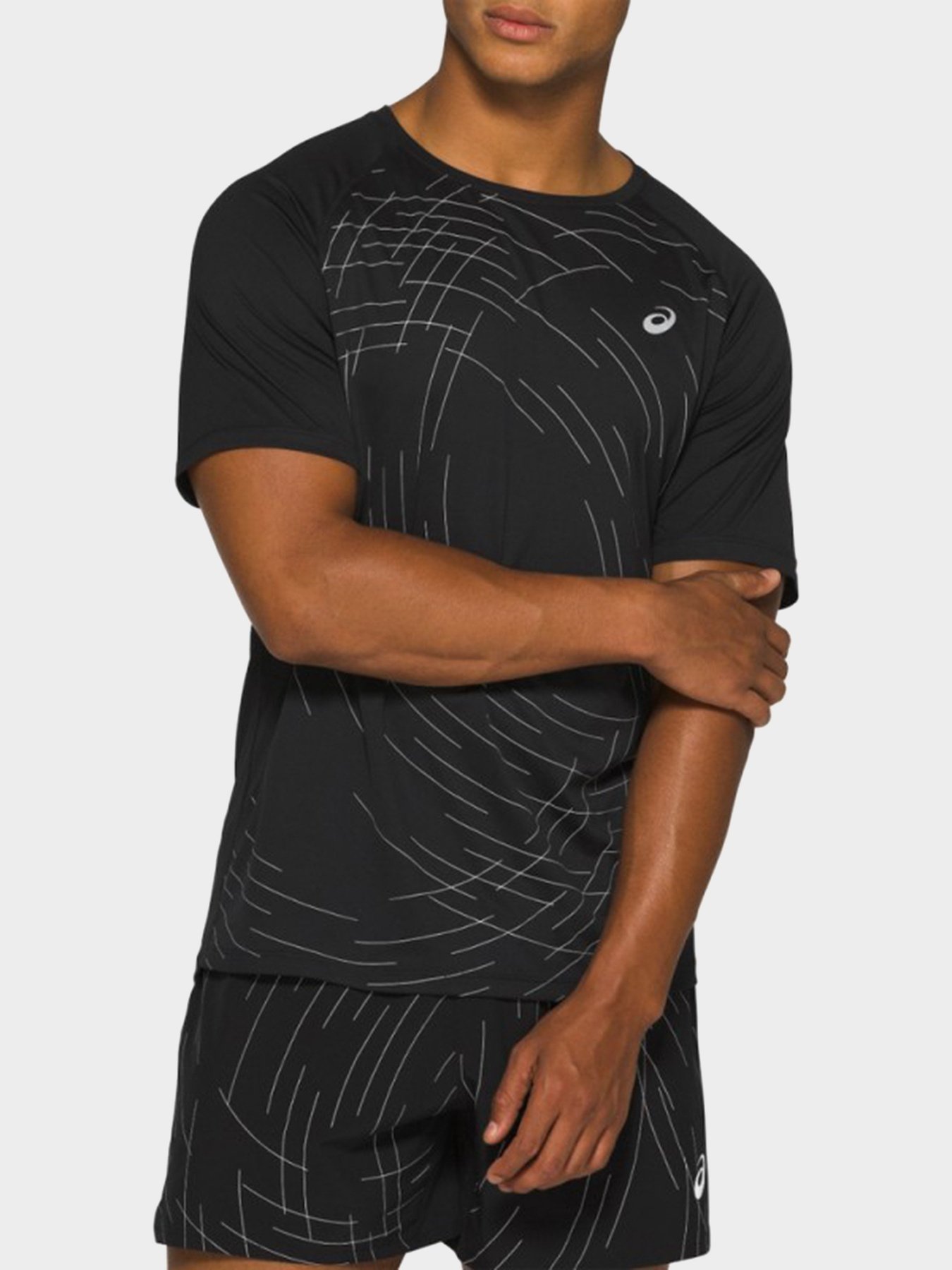 Футболки і поло Asics Night Track модель 2011A816-002 Фото