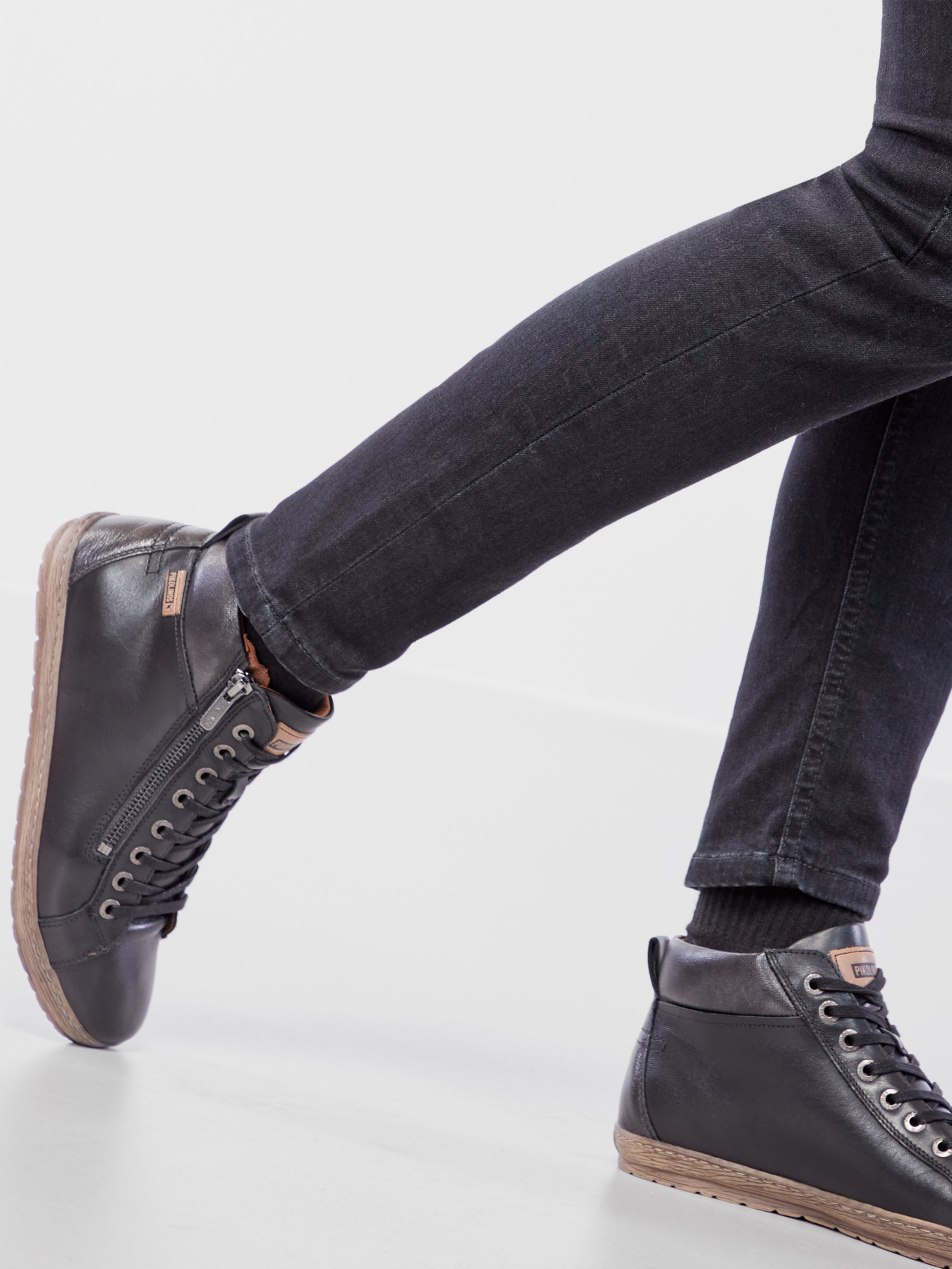 Черевики PIKOLINOS Lagos 901 модель 901-8768C2-BLACK Фото