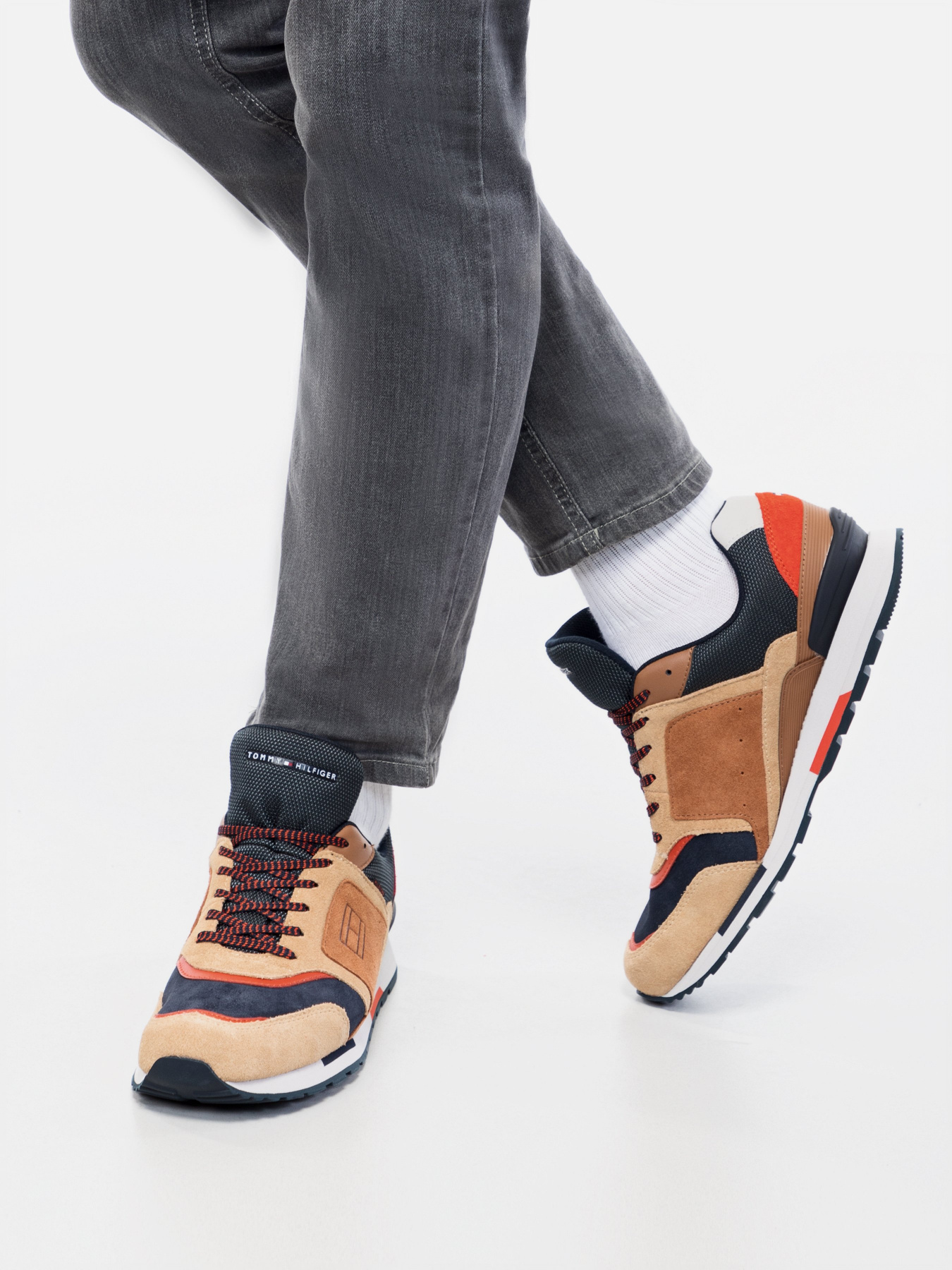 Кросівки повсякденні Tommy Hilfiger модель FM0FM03079-RBL Фото