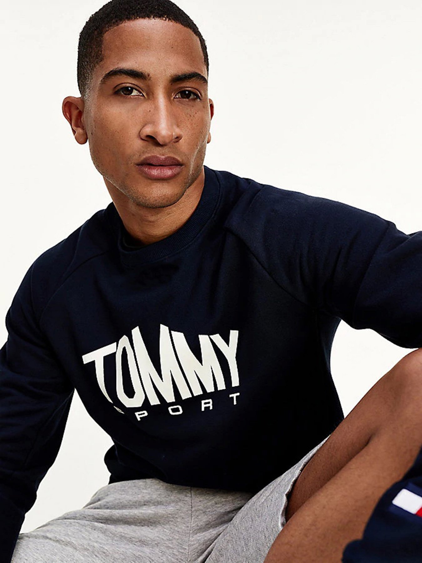 Реглан Tommy Hilfiger модель S20S200510-DW5 Фото