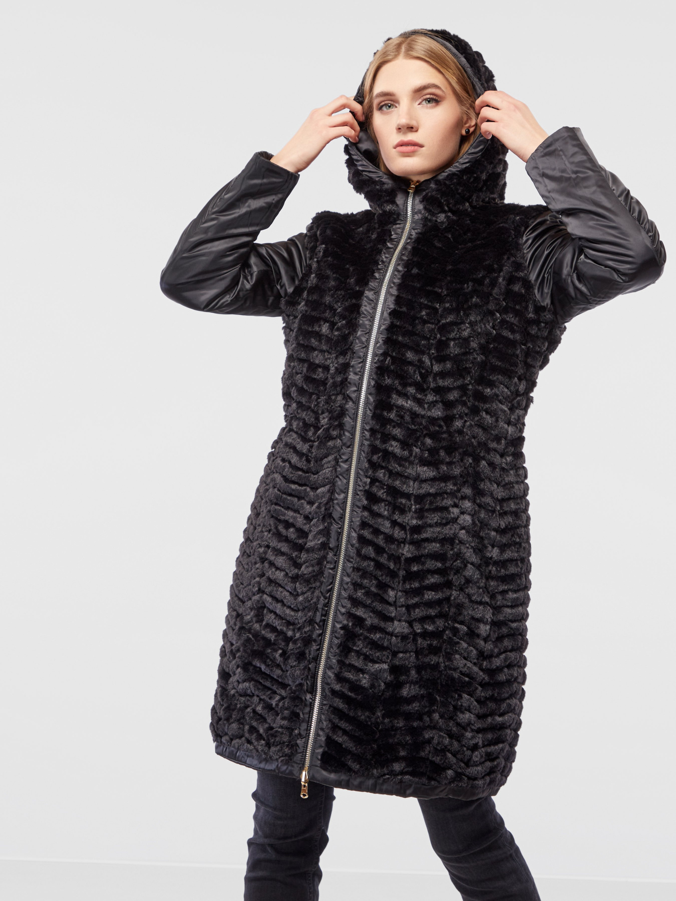 Пальто з утеплювачем EA7 модель 6HTL09-TN05Z-1200 Пальто з утеплювачем EA7 модель 6HTL09-TN05Z-1200 Фото