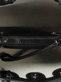 Сумка Emporio Armani модель Y3D166-YFG5X-88291 Сумка Emporio Armani модель Y3D166-YFG5X-88291 Фото