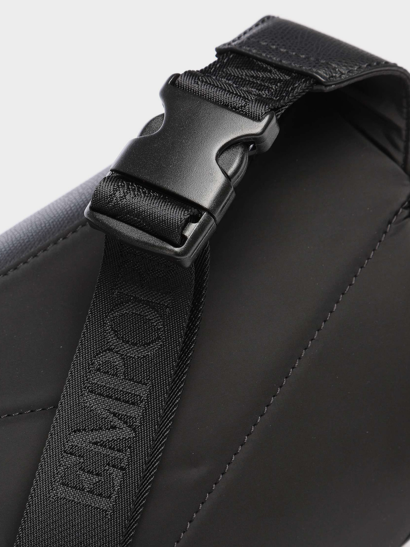 Поясная сумка Emporio Armani модель Y4O238-YLA0E-81072 Фото