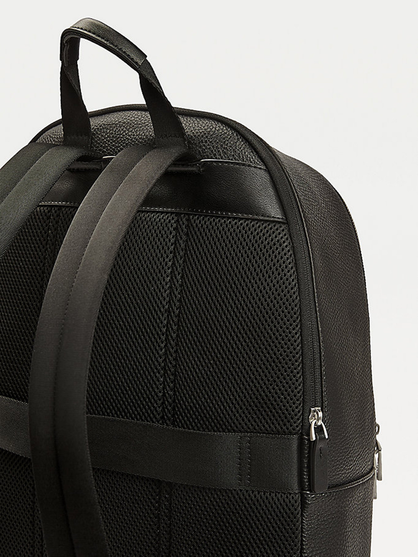 Рюкзаки Tommy Hilfiger Modern модель AM0AM06239-BDS Фото