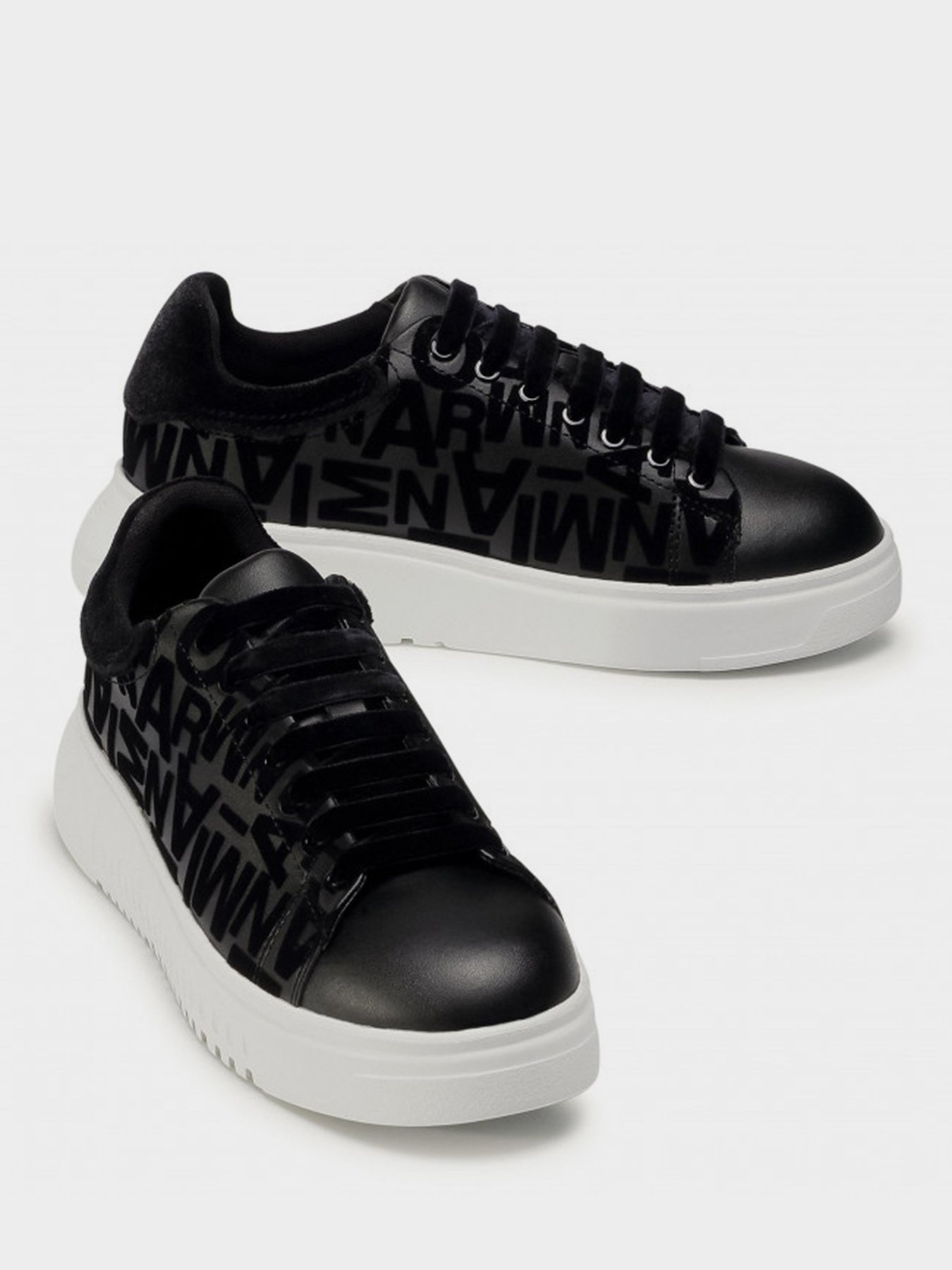 Кросівки повсякденні Emporio Armani модель X3X024-XM531-A083 Фото