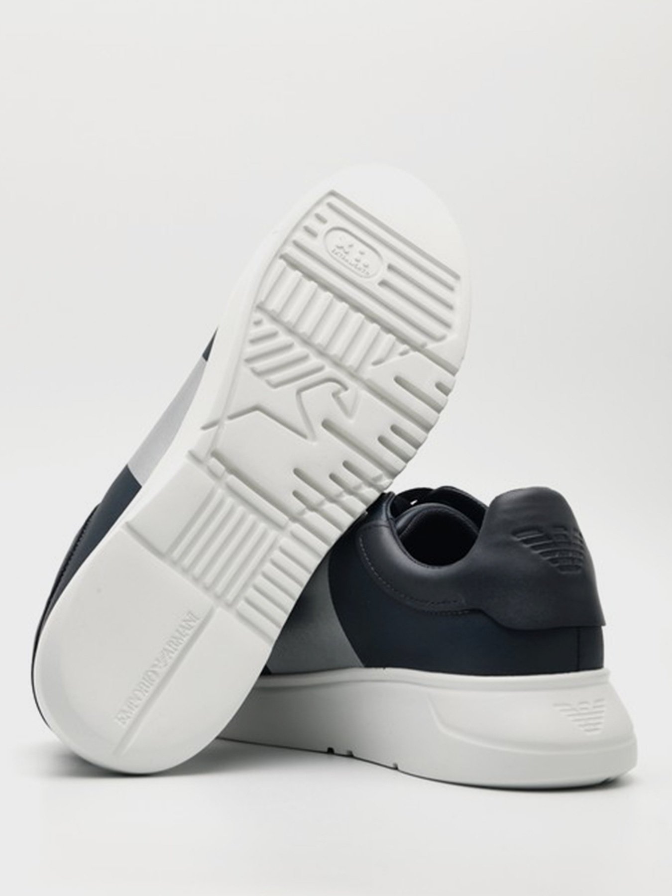 Кроссовки Emporio Armani модель X4X264-XM491-B945 Фото