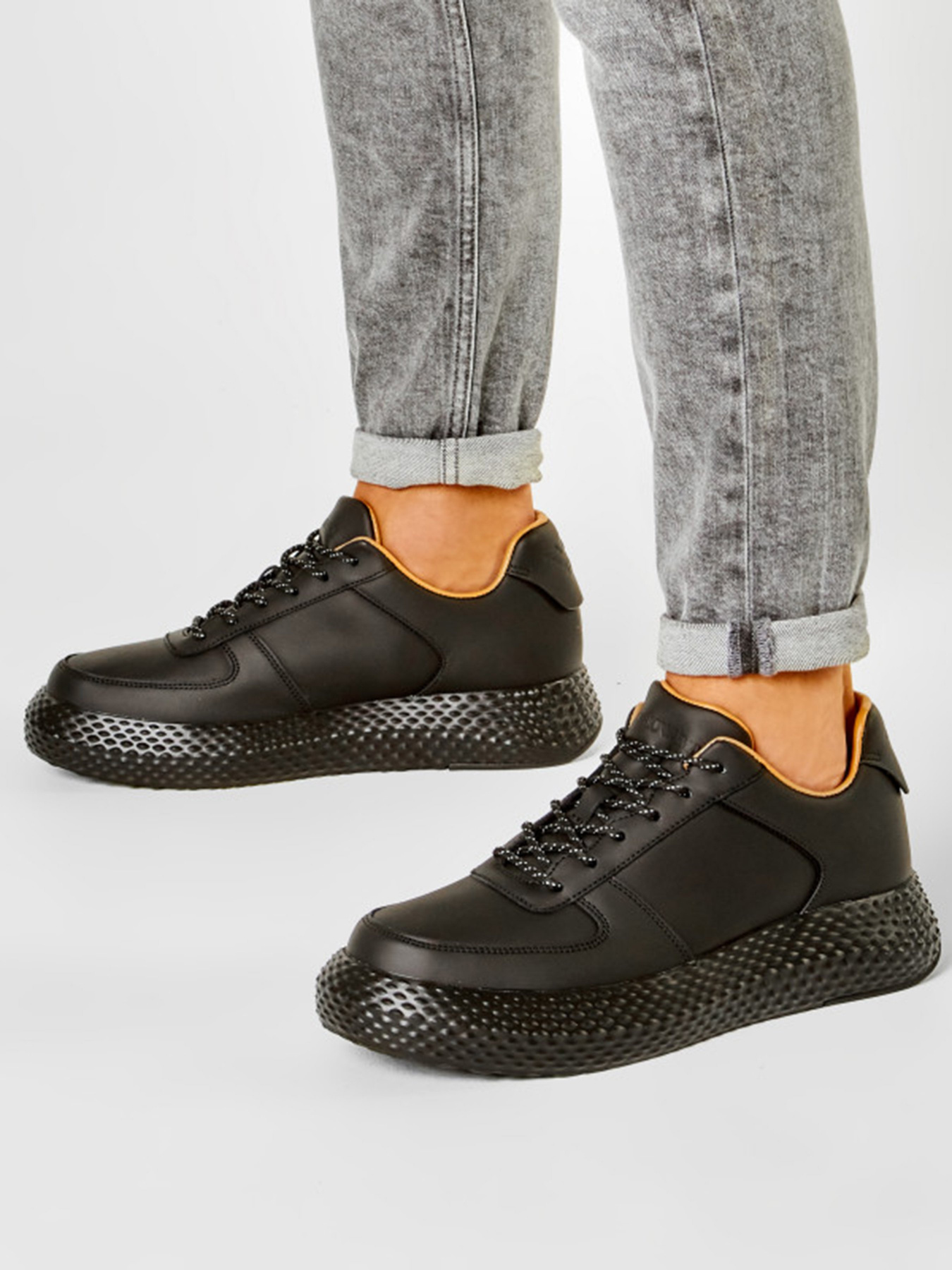 Кросівки повсякденні Emporio Armani модель X4X321-XF473-00002 Фото