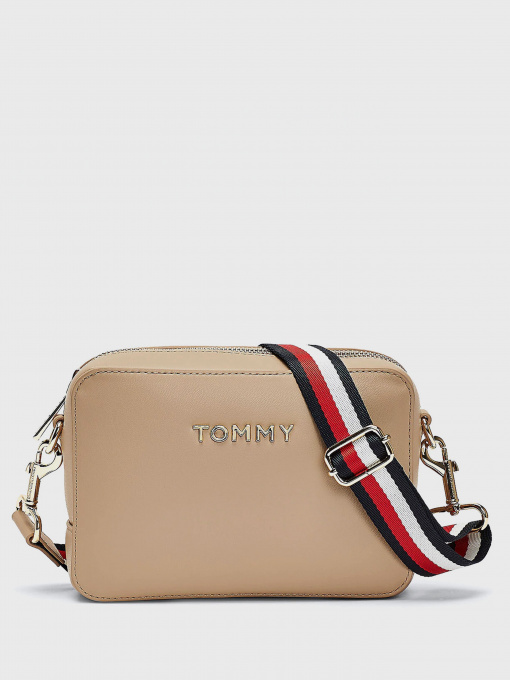 Кросс-боди Tommy Hilfiger Iconic Metal Logo модель AW0AW08608-AEG Фото